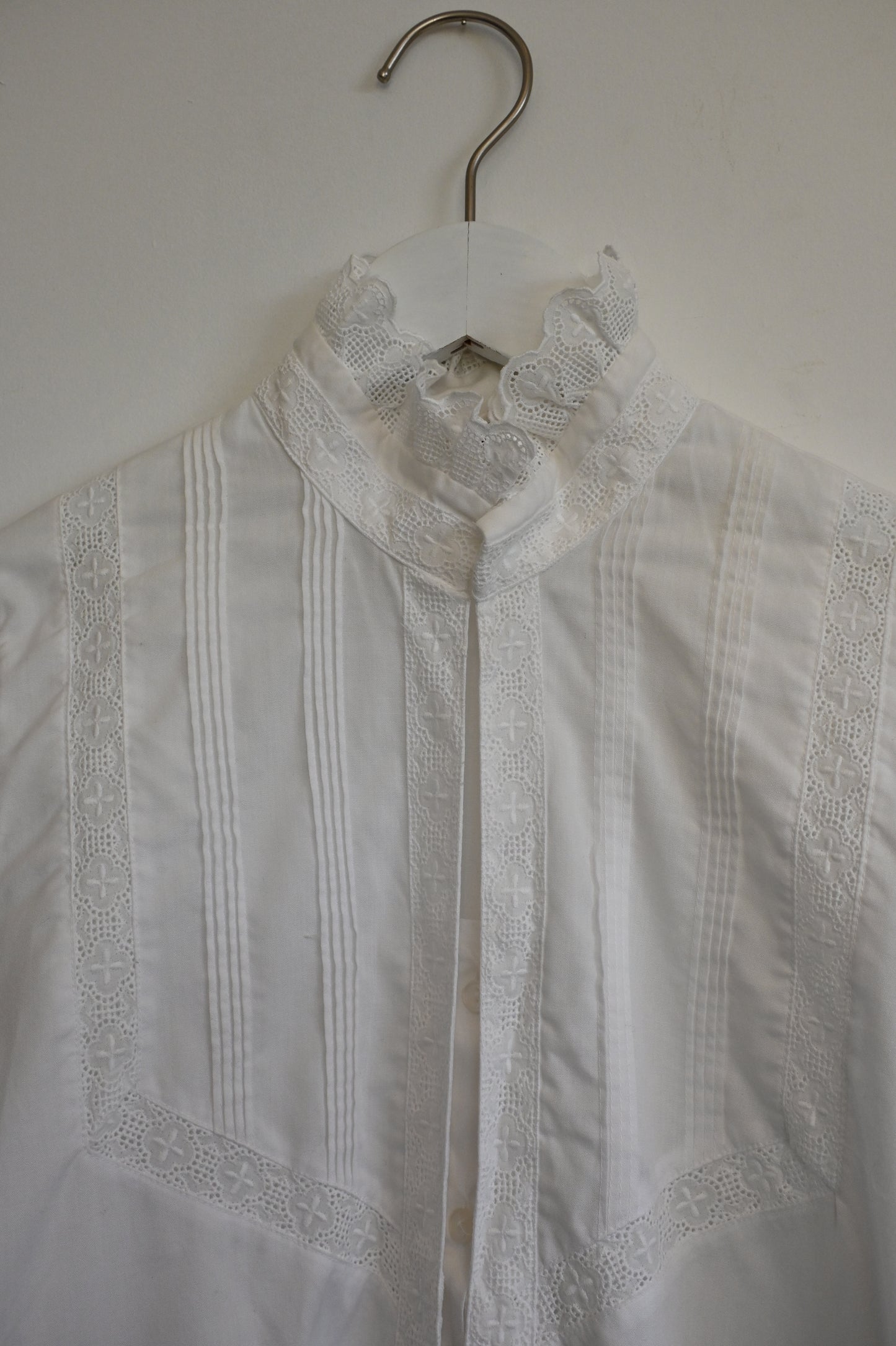 EURO Vintage cutwork cotton blouse/WHITE