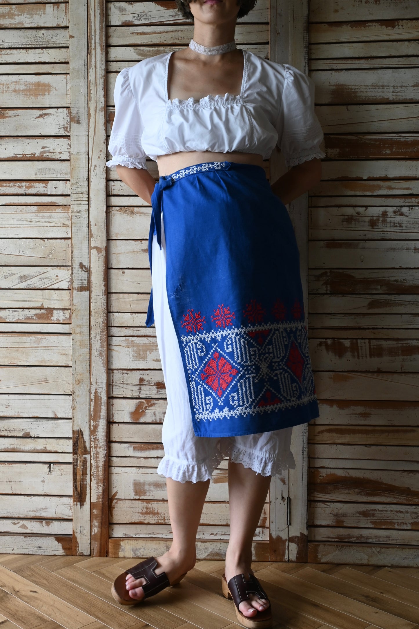 EURO Embroidery apron/BLUE