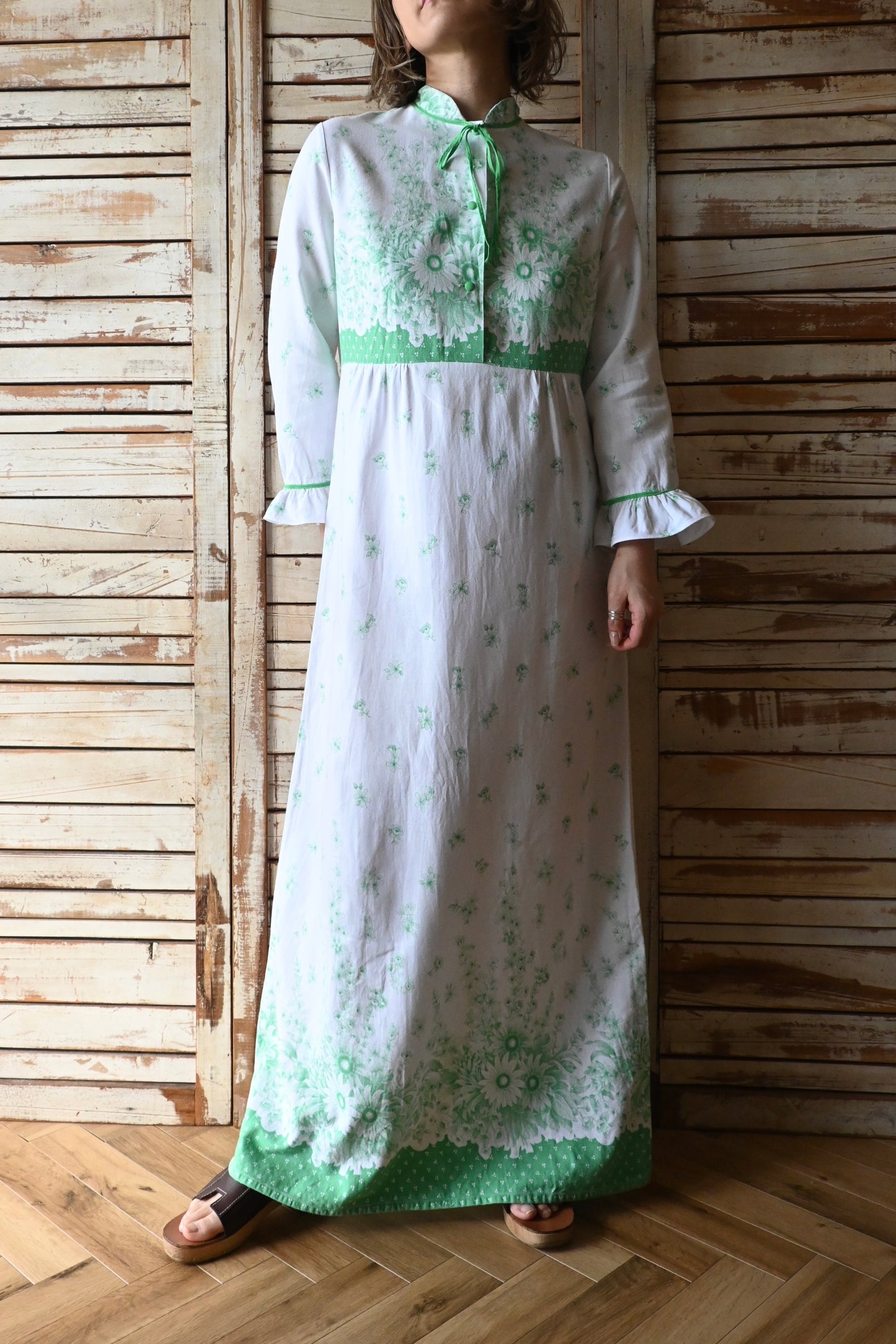 70's flower long dress/WHITE×GREEN