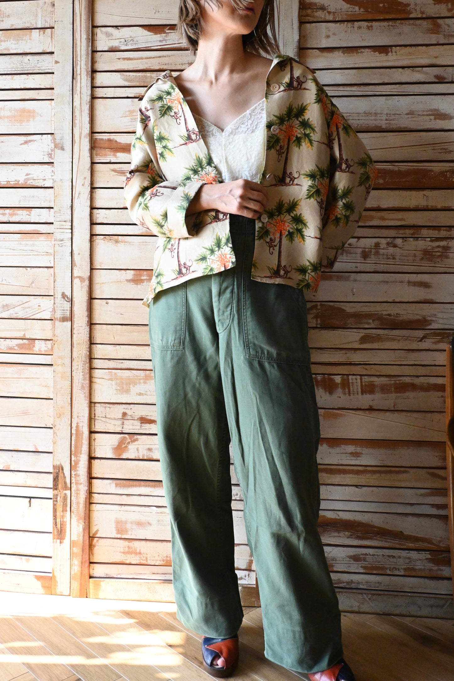 Monkey pattern silk jacket/BEIGE