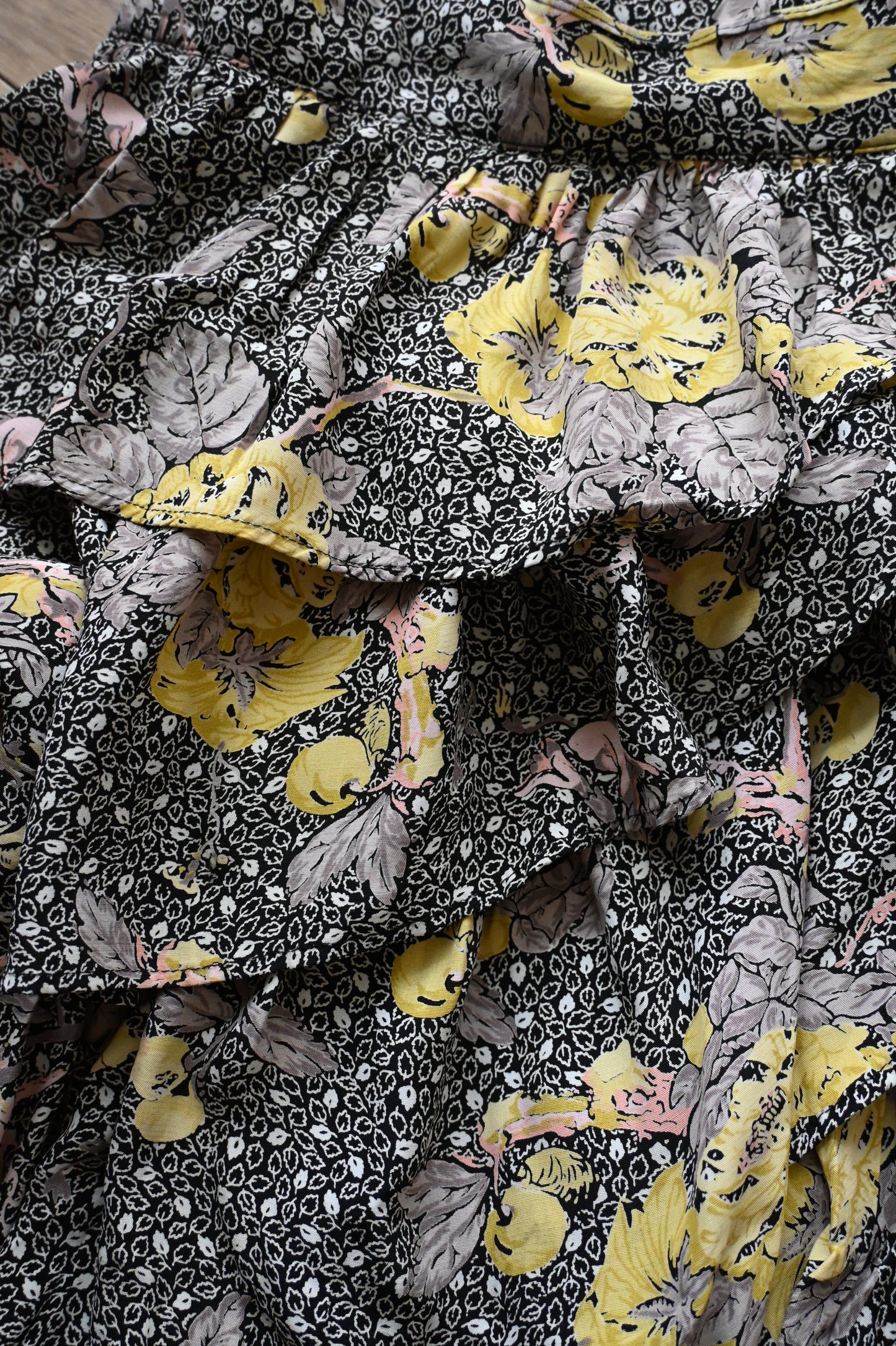 80's Flower tiered skirt/BLACK