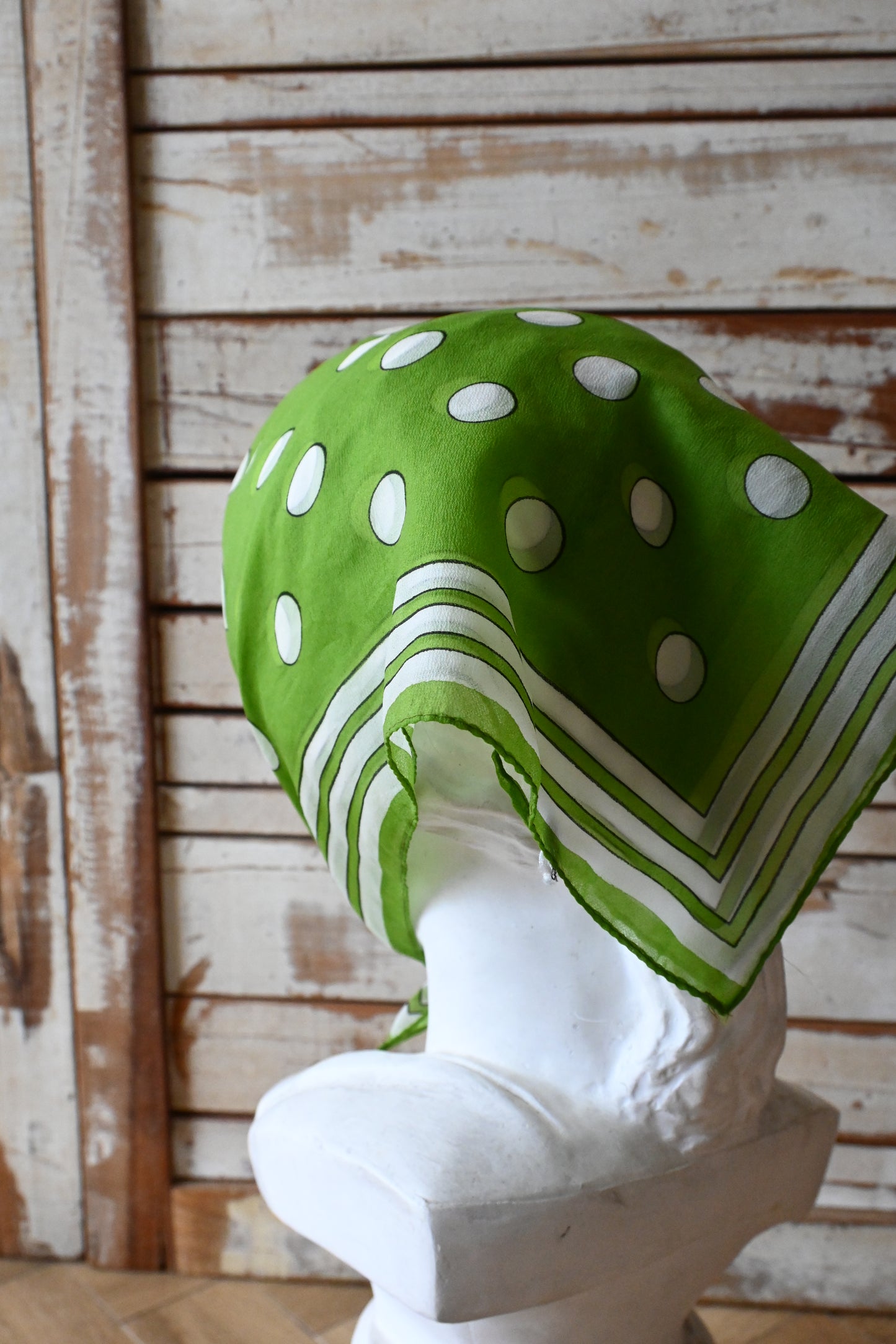 Vintage dot scarf/GREEN