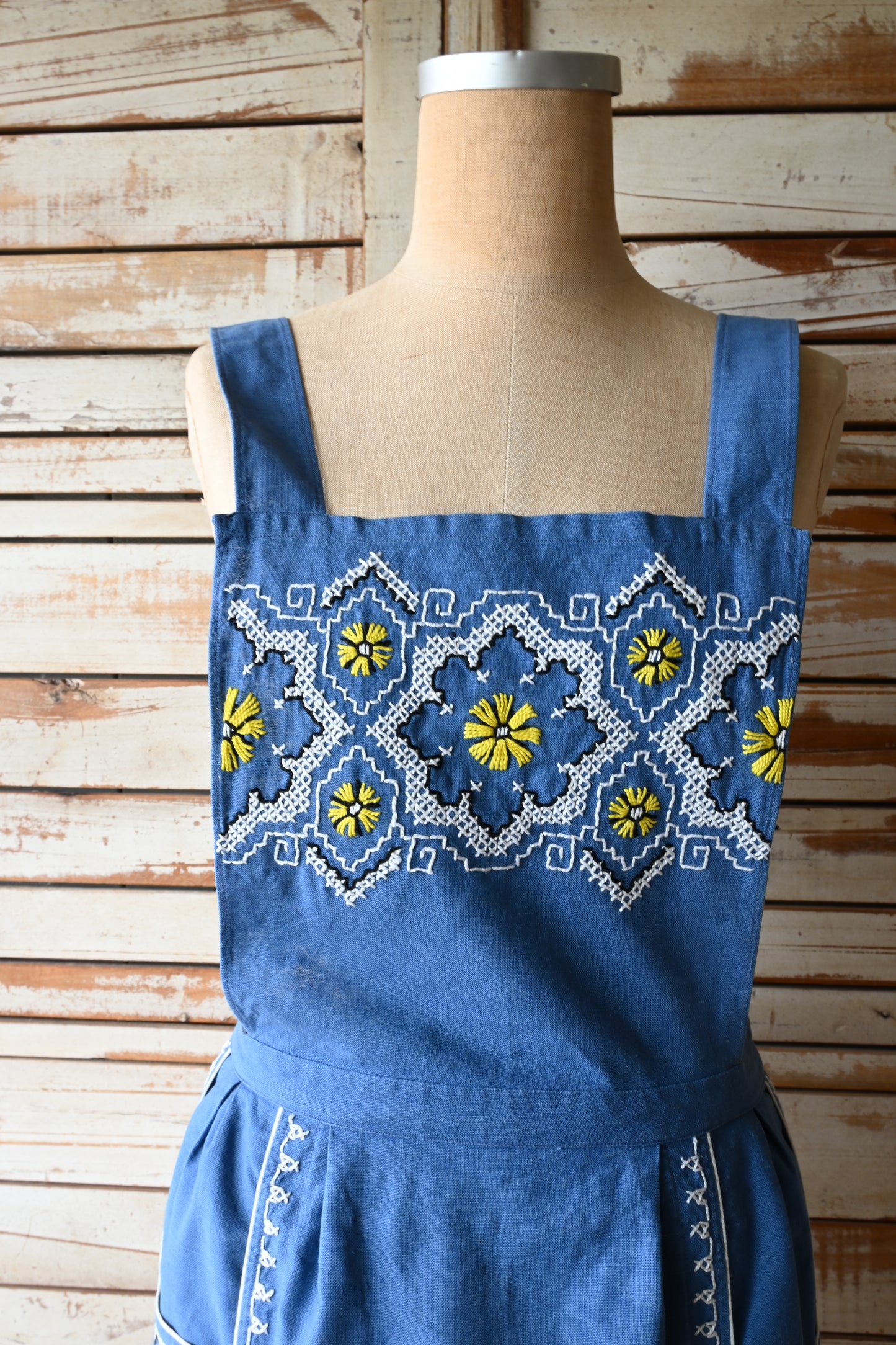 EURO Embroidery apron/BLUE GREY