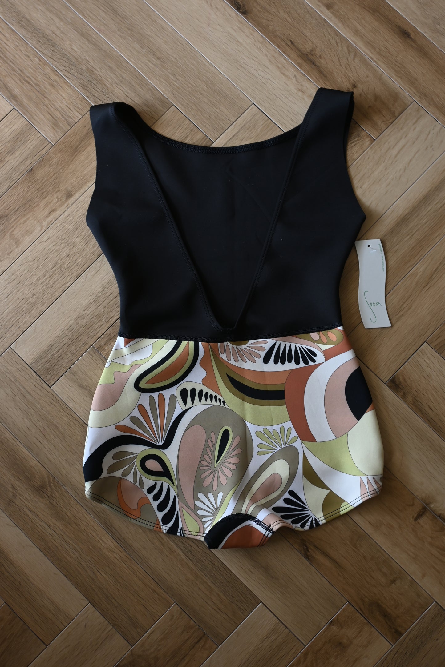 SEEA/Lido one piece/LIBERTY