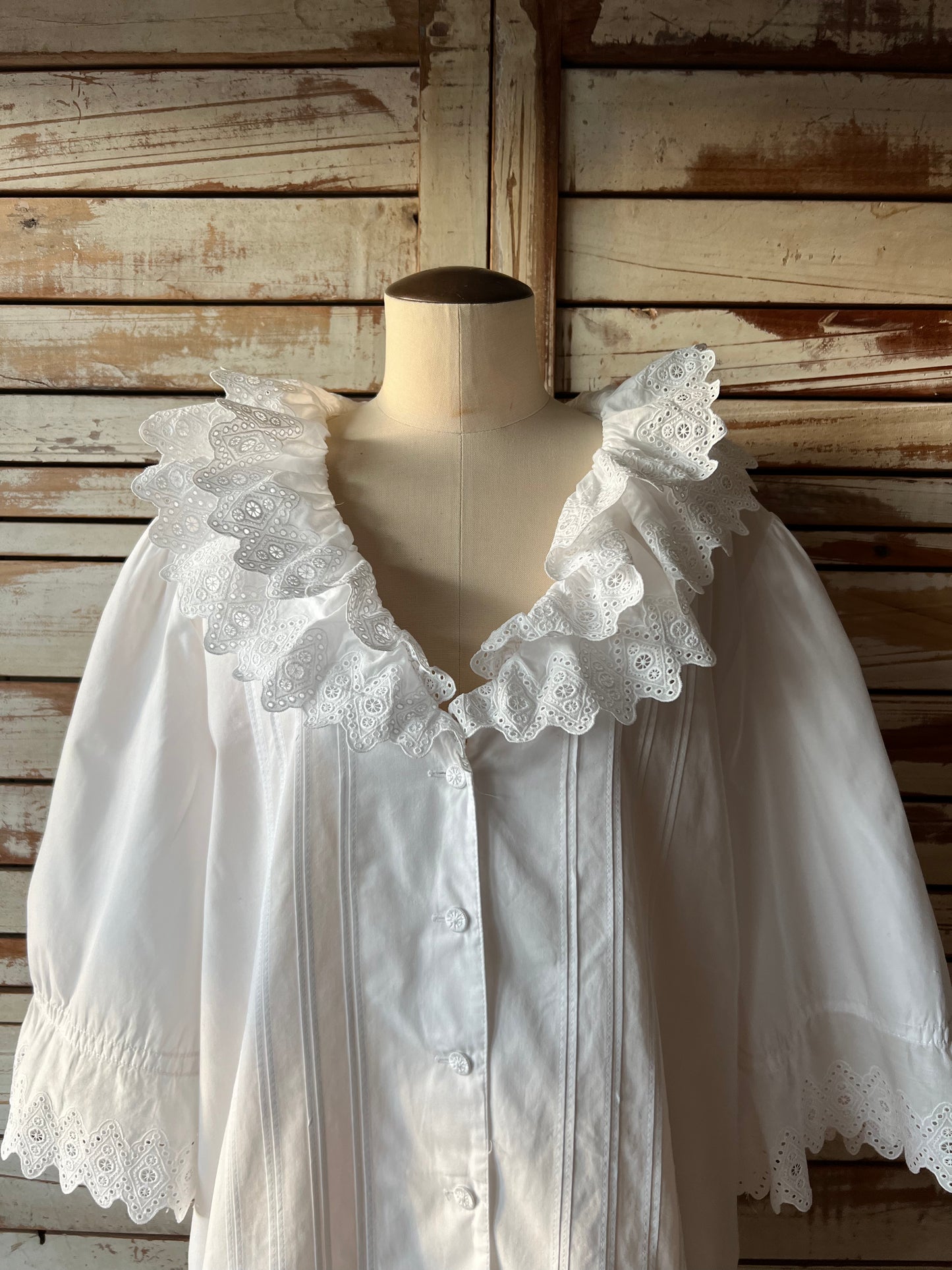 EURO Vintage cutwork cotton blouse/WHITE