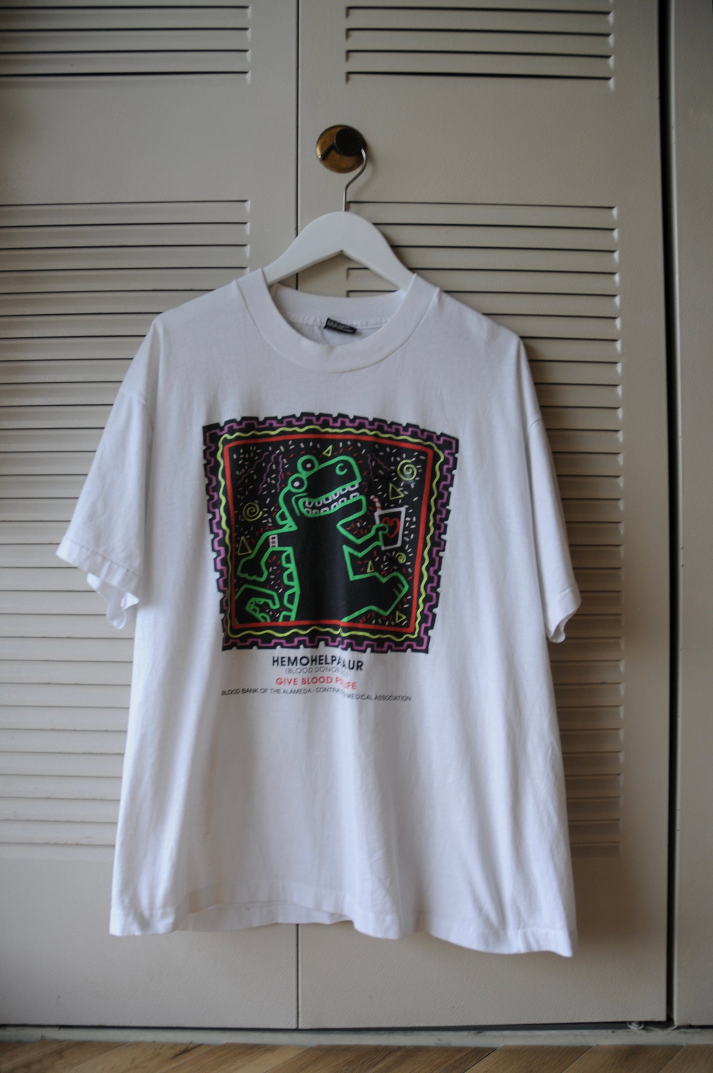 90's Tee/HOMOHELPASAUR
