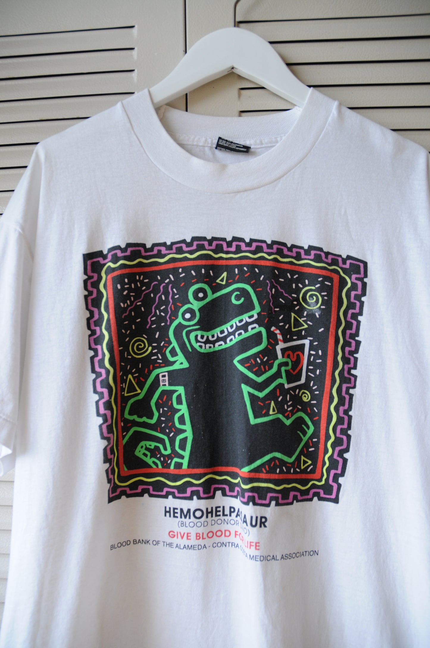 90's Tee/HOMOHELPASAUR