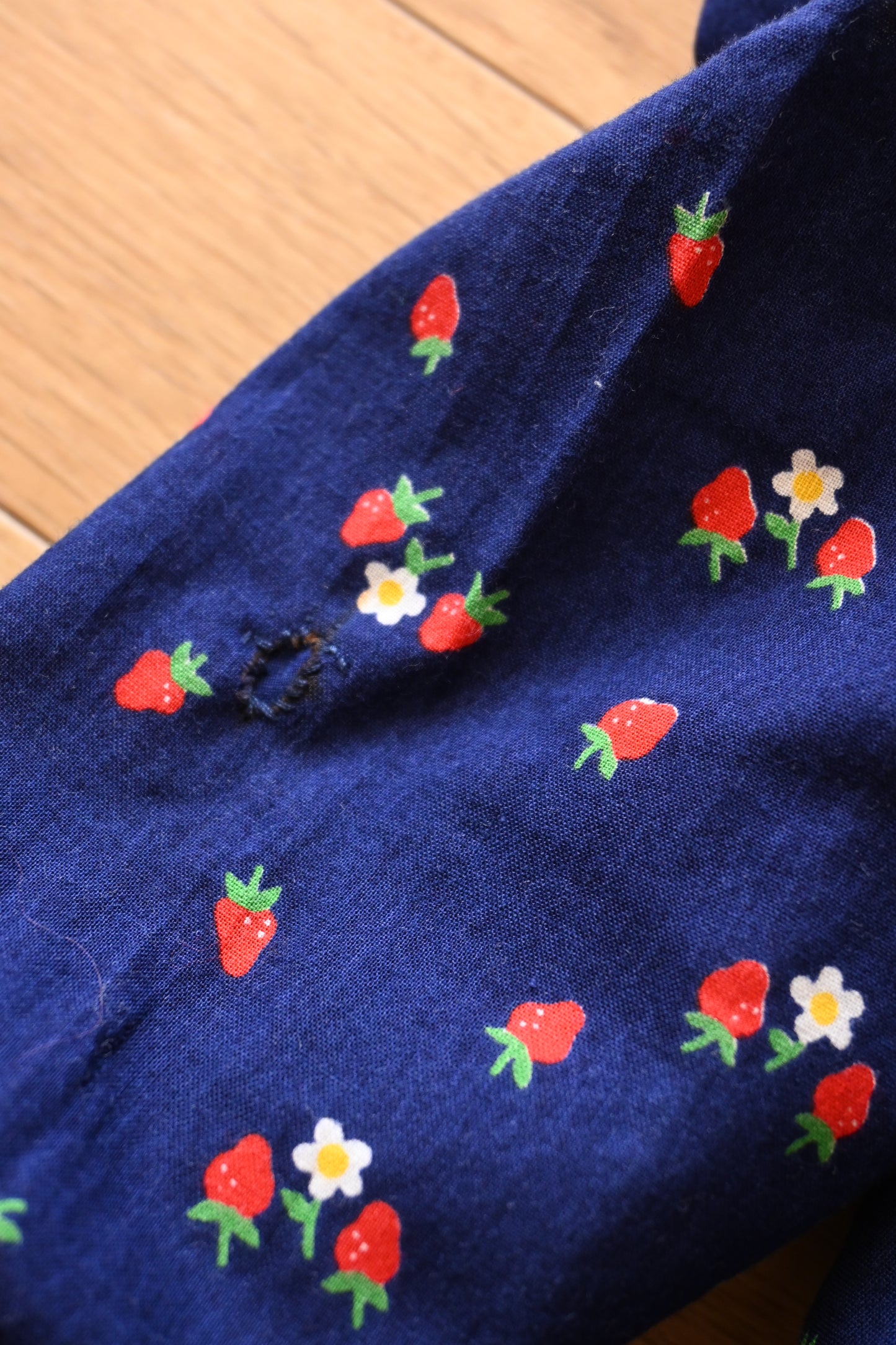 Strawberry pattern dress/NAVY