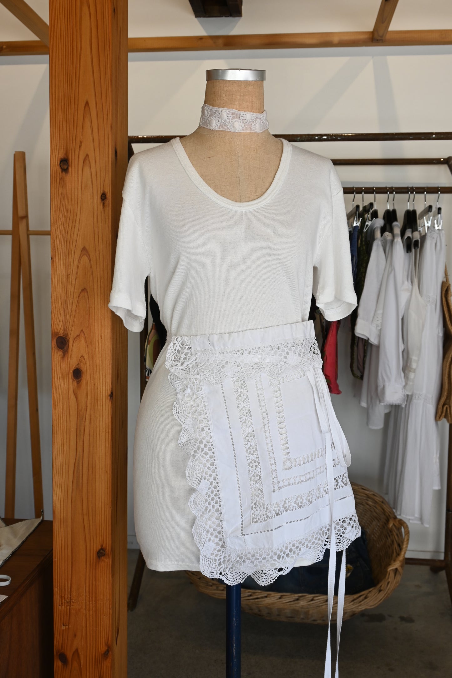 Cotton lace wrap/PONMOSIR
