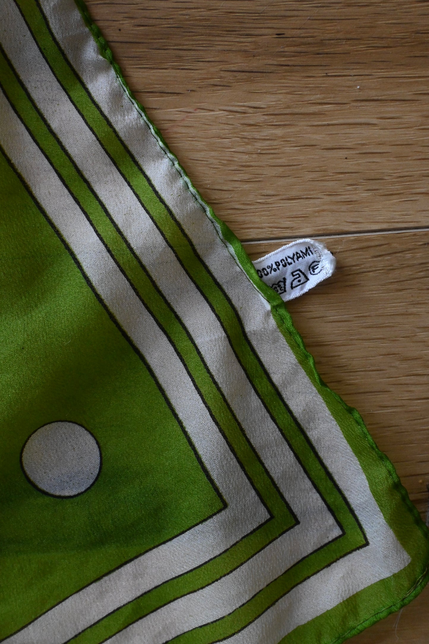 Vintage dot scarf/GREEN