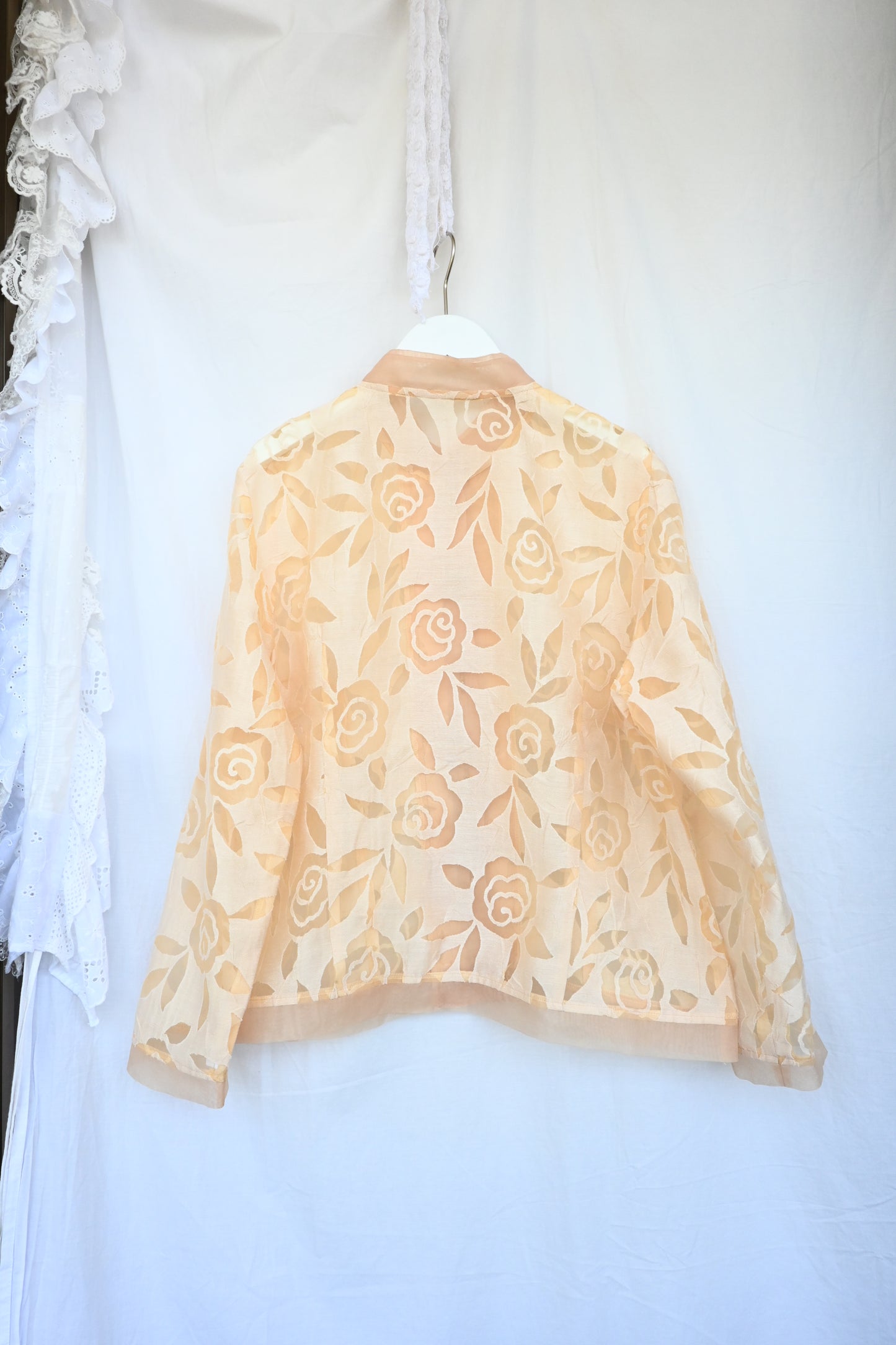See through design blouse/BEIGE