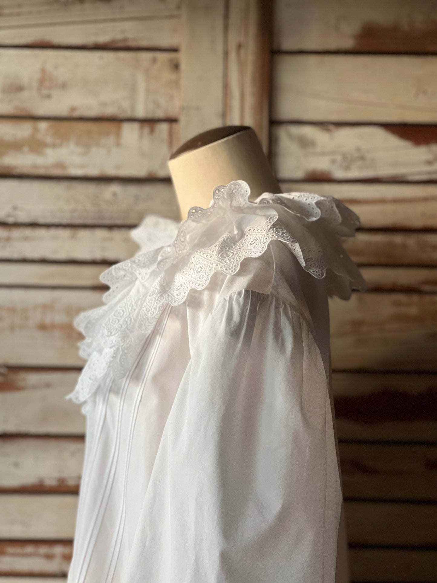 EURO Vintage cutwork cotton blouse/WHITE