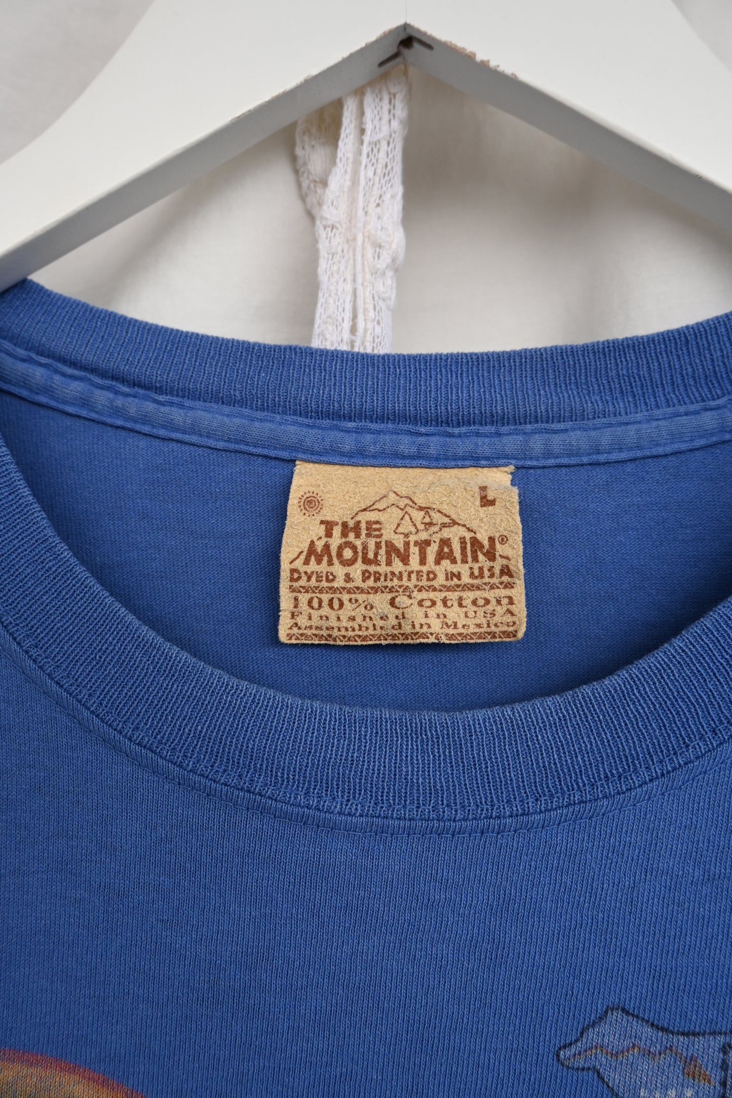00's Tee/The mountain wolf