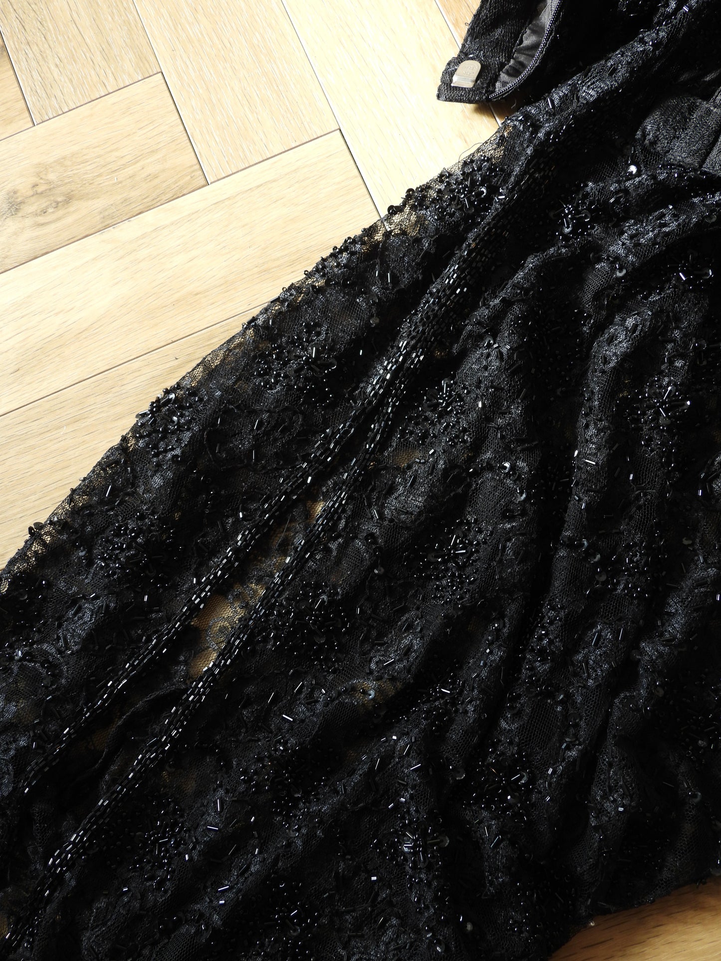 Spangle beads long skirt/BLACK