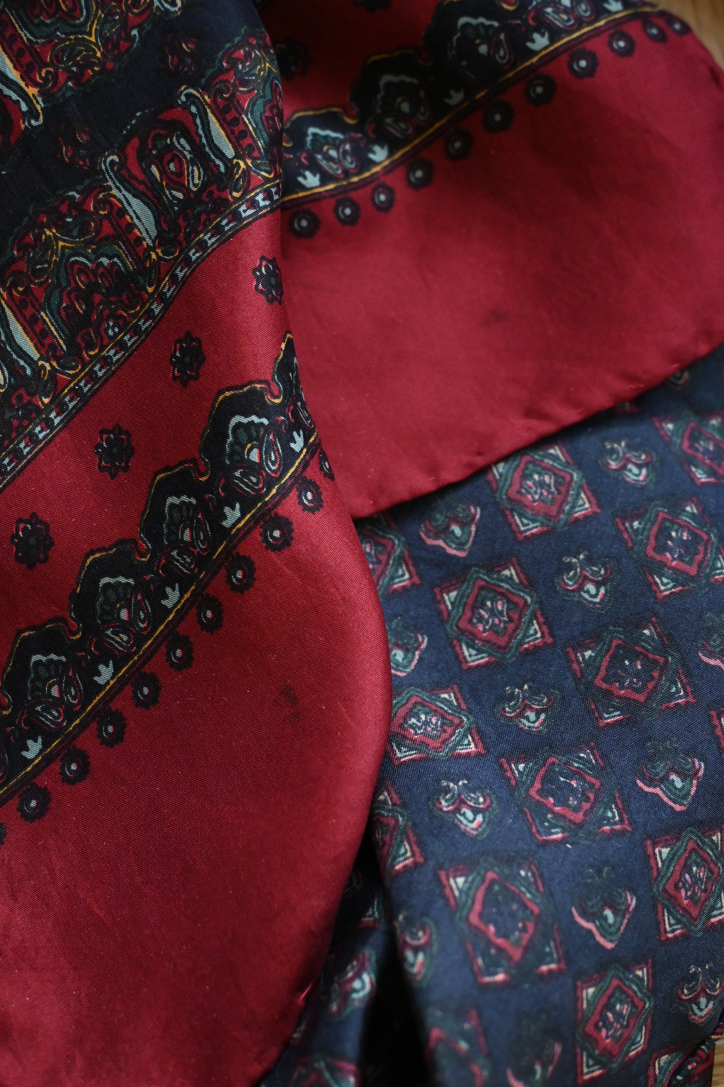 Vintage silk scarf/NAVY