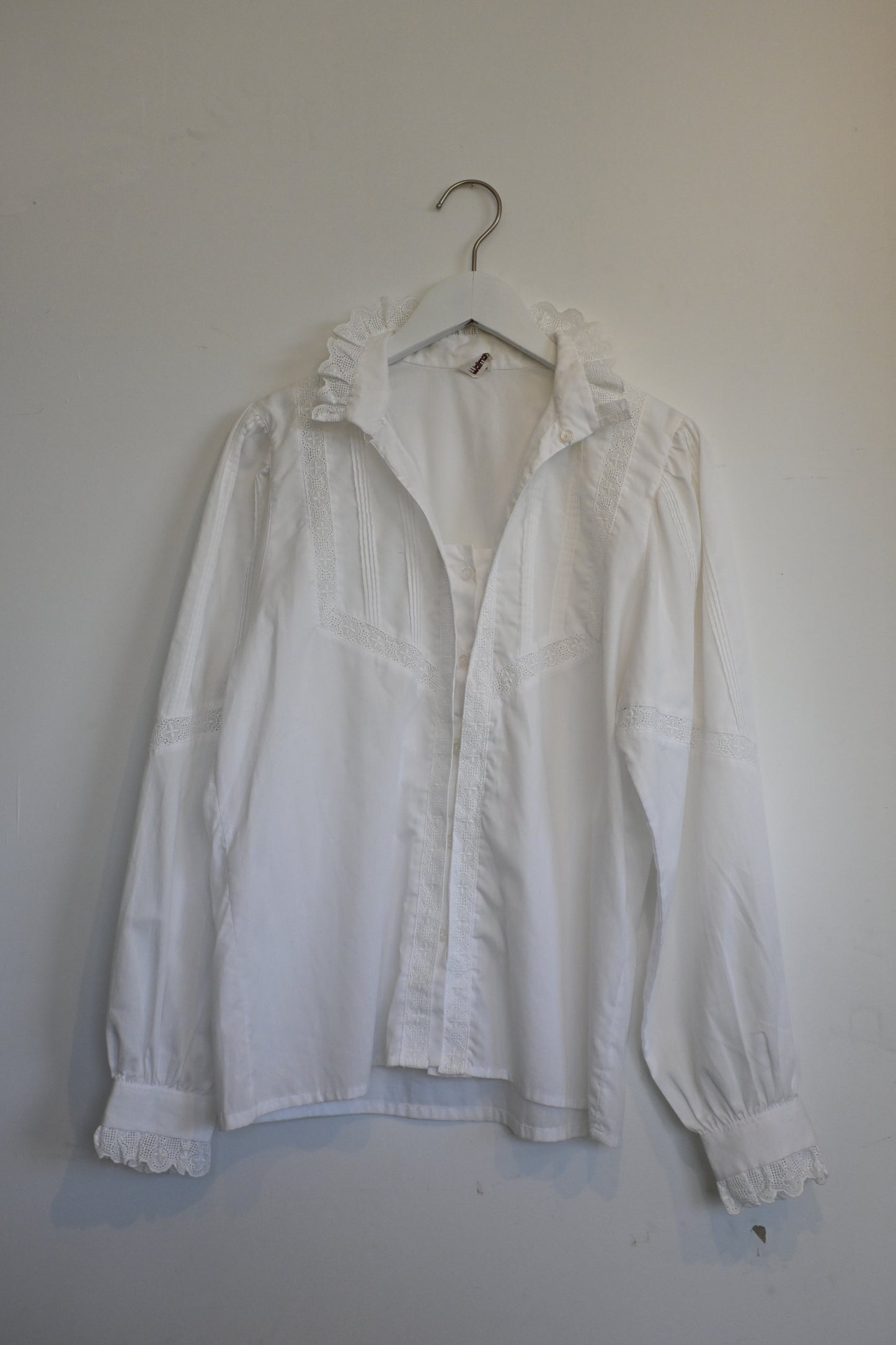 EURO Vintage cutwork cotton blouse/WHITE