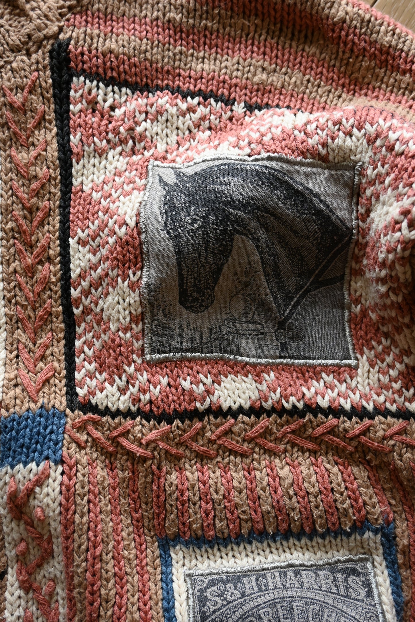 Design knit sweater/HORSE