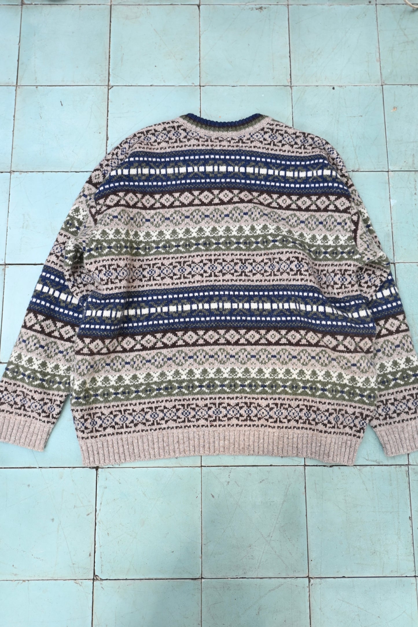"LONDON FOG OUTDOORS UNLIMITED" Fair isle knit sweater