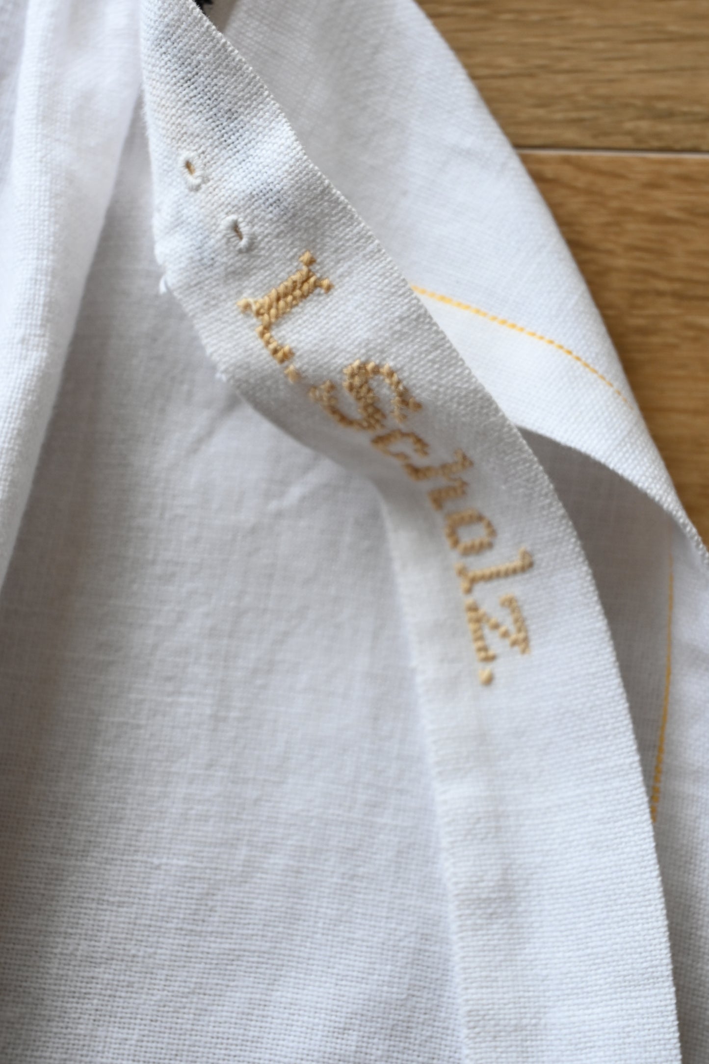 EURO Embroidery apron/MUSTARD