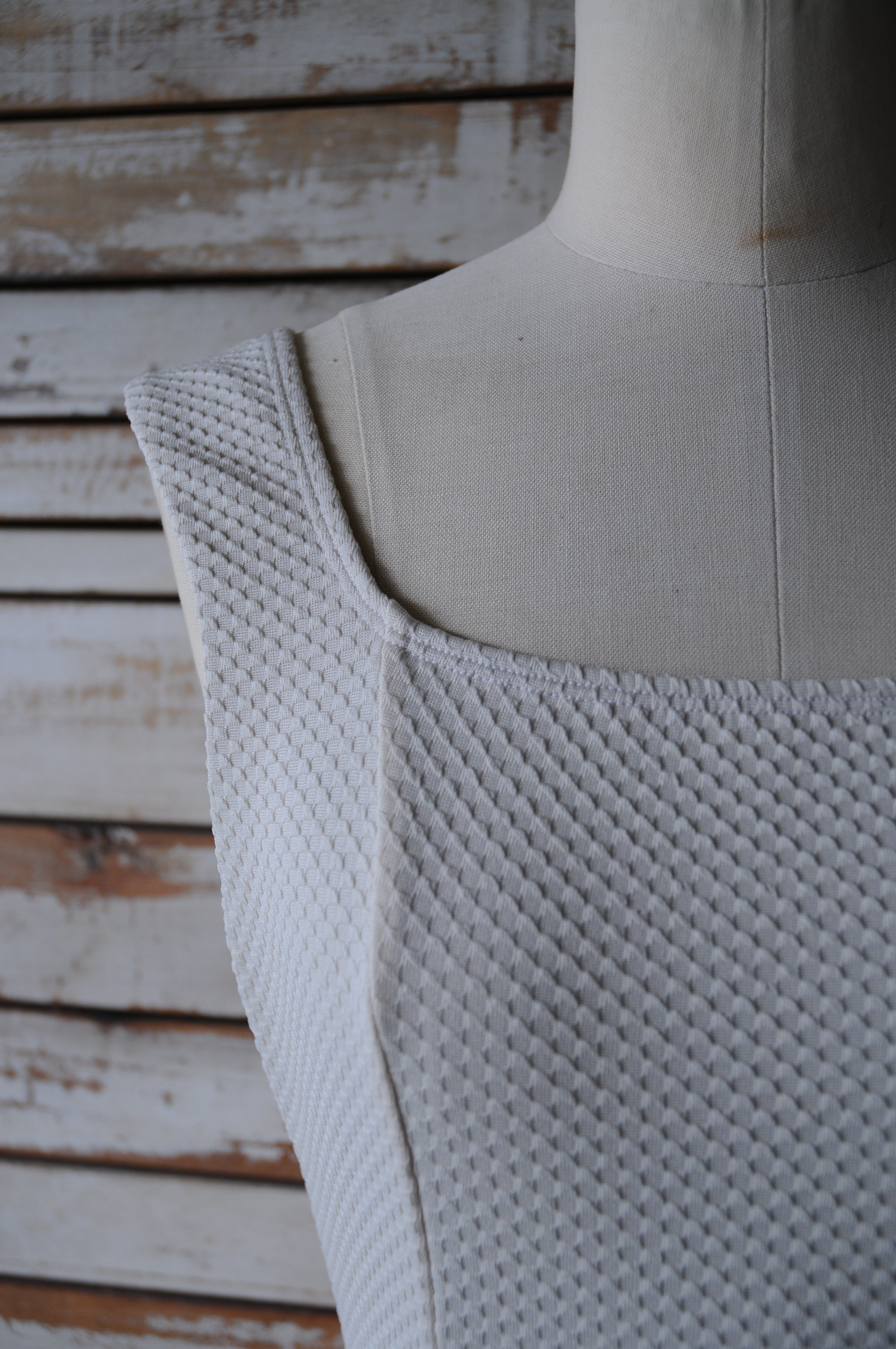 SEEA/Tofino one piece/PEBBLE – ponmosir