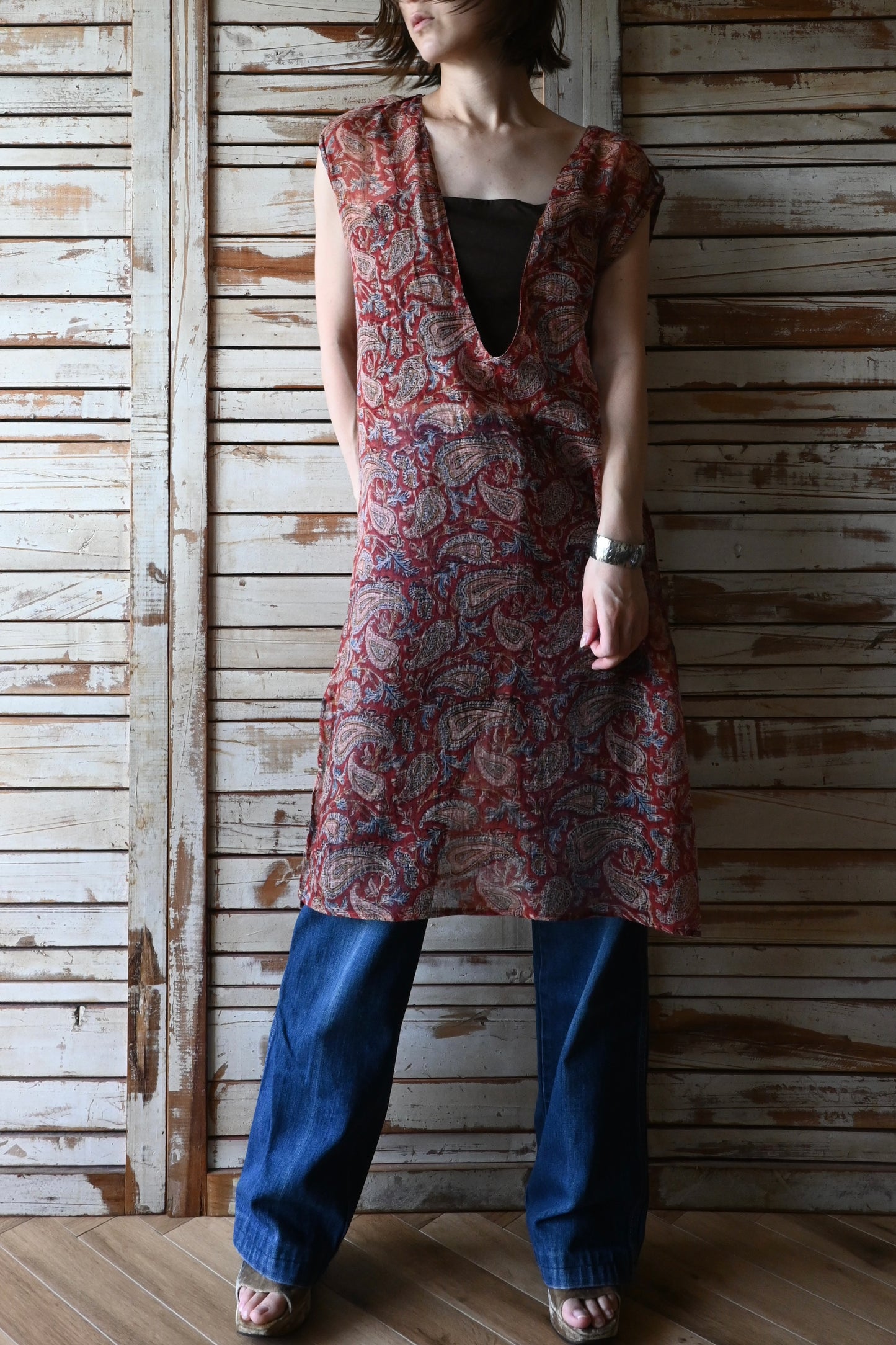 Paisley sleeveless dress/BROWN