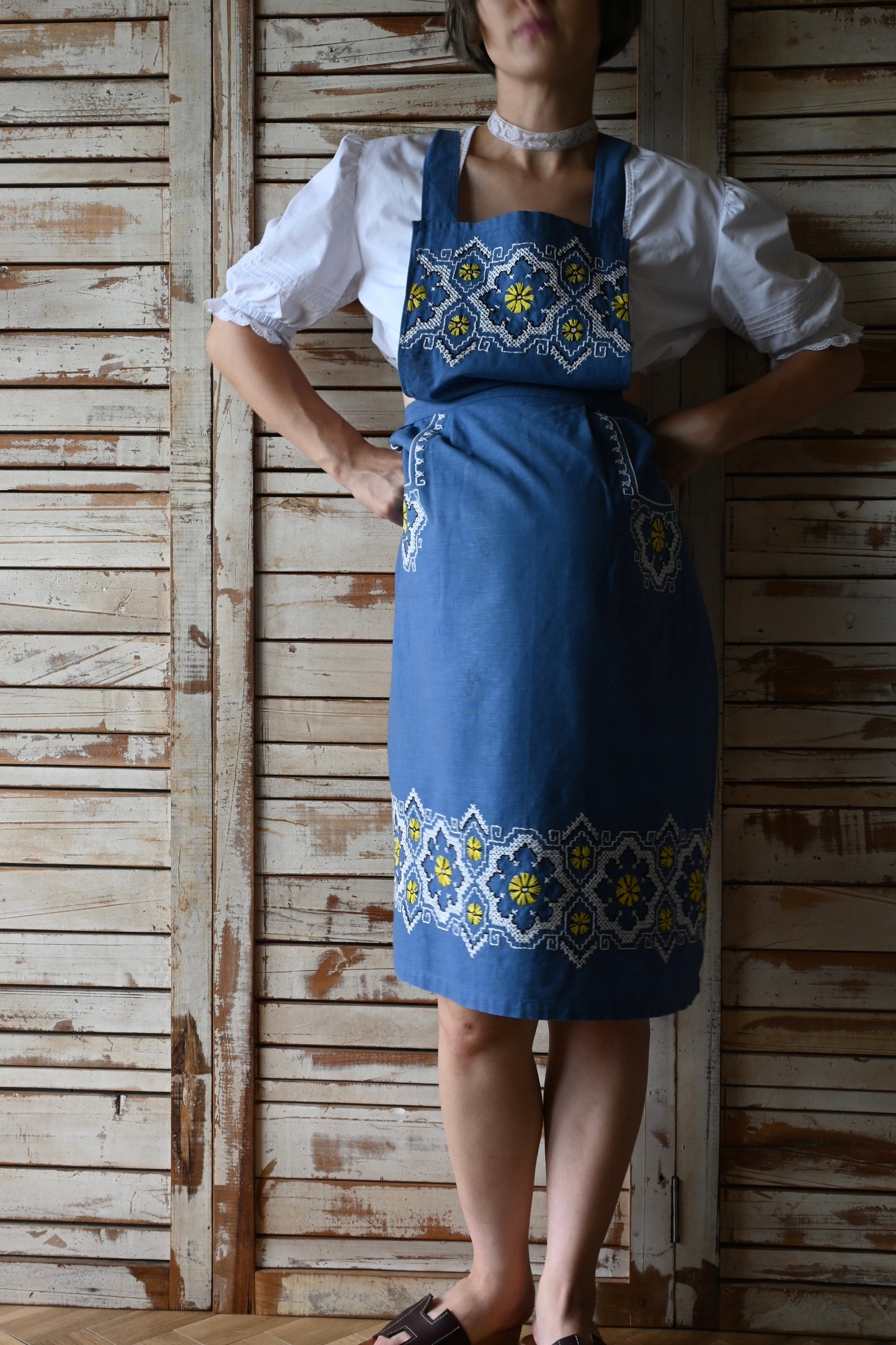 EURO Embroidery apron/BLUE GREY