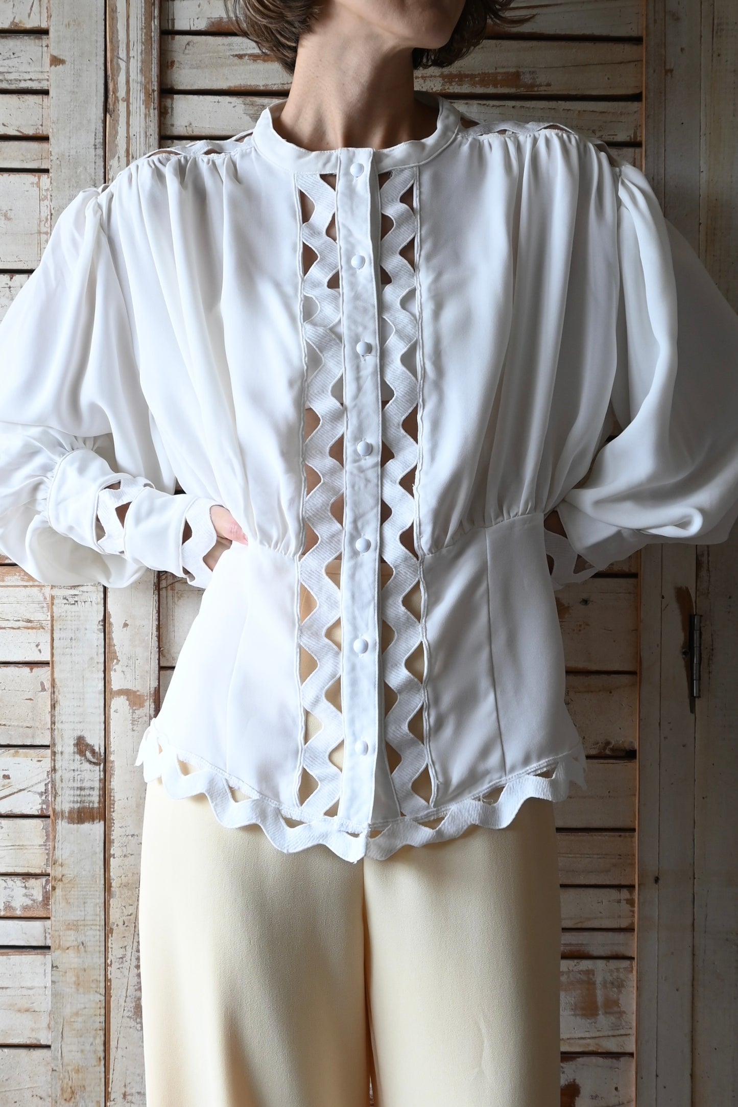 Design blouse/WHITE