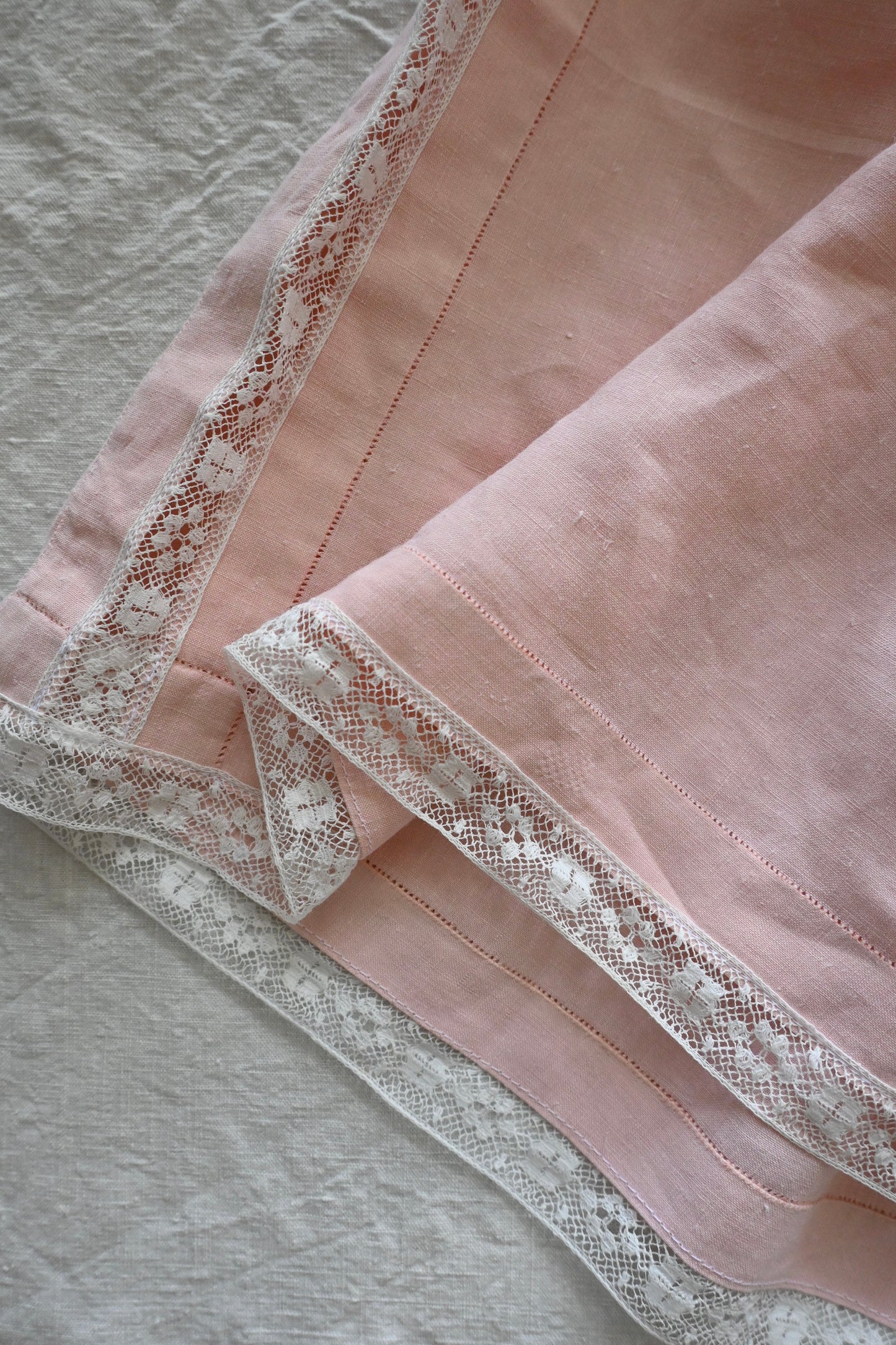 Cotton lace wrap/PONMOSIR