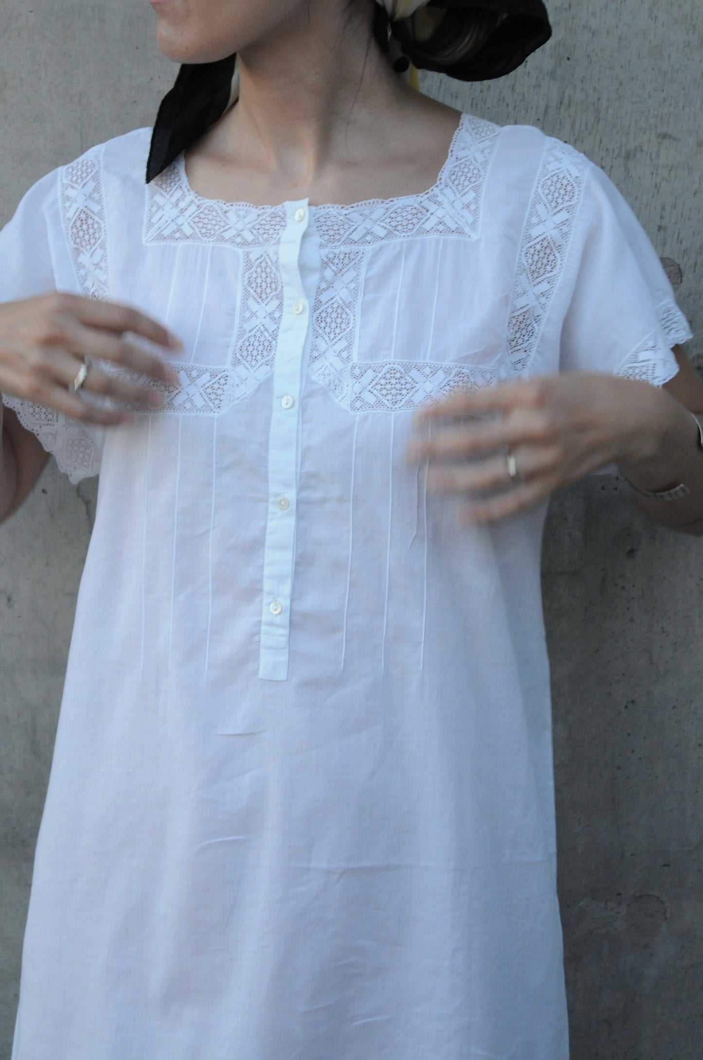 Vintage lace trimmed cotton dress/WHITE