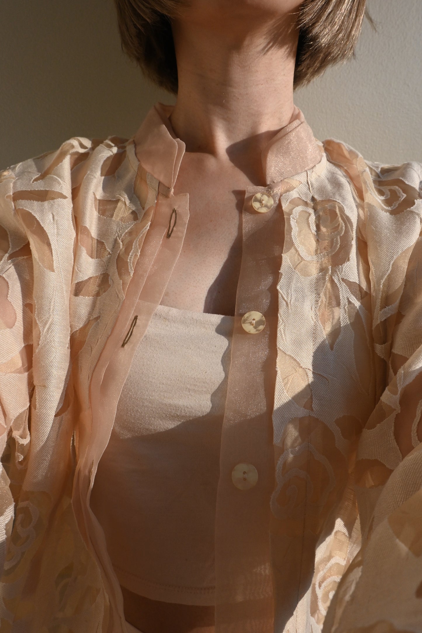 See through design blouse/BEIGE