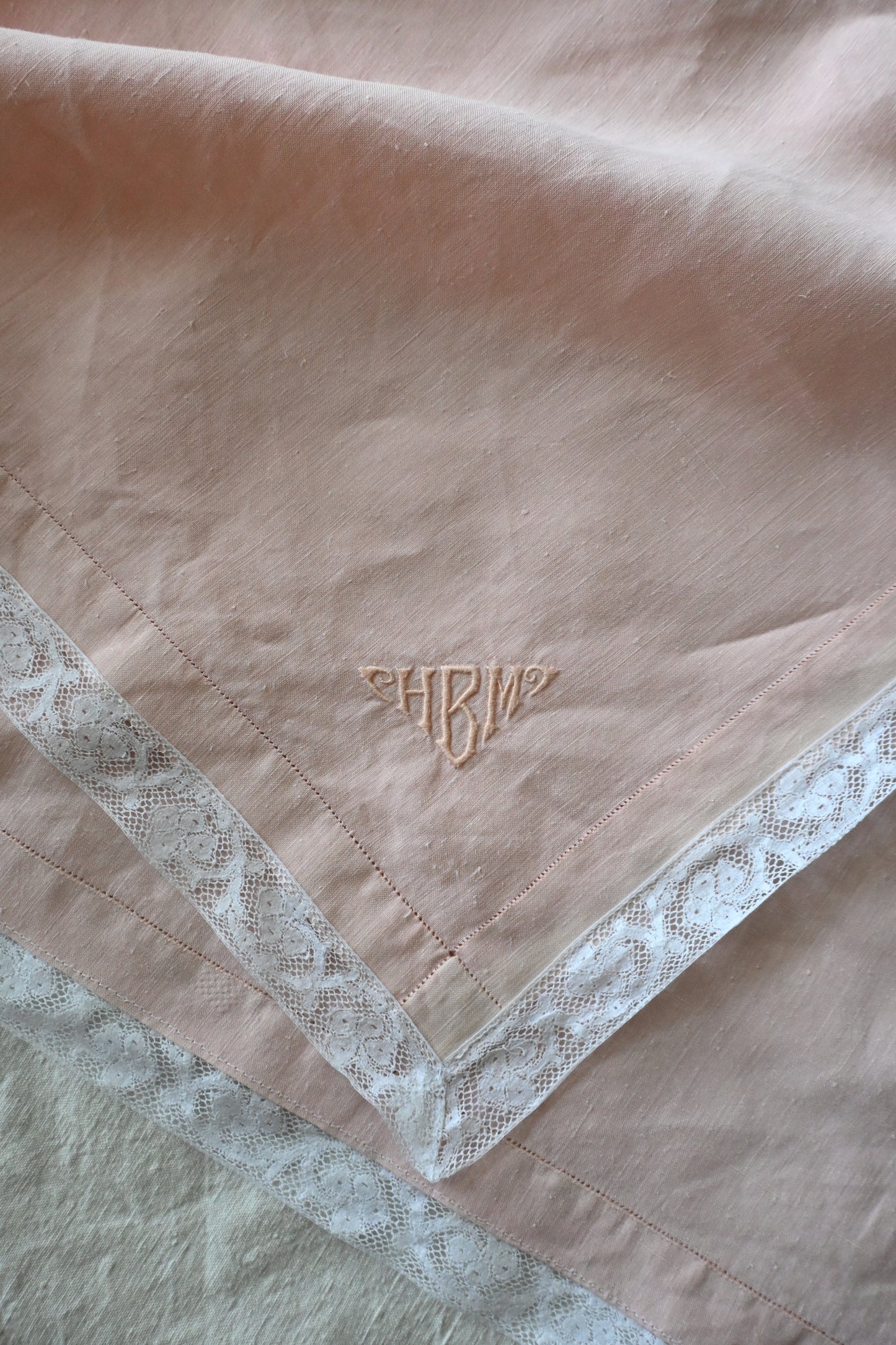 Cotton lace wrap/PONMOSIR