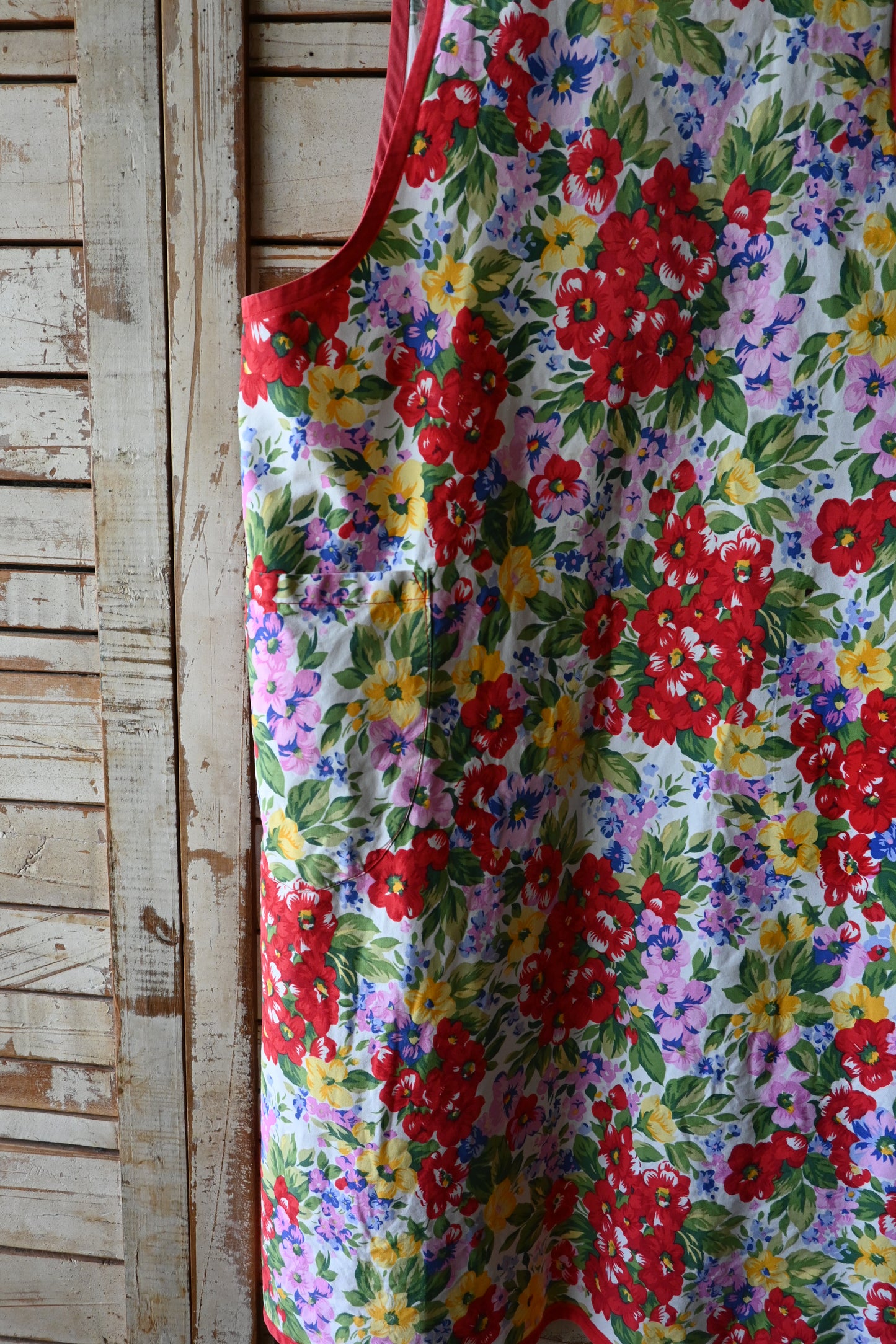 Flower pattern apron