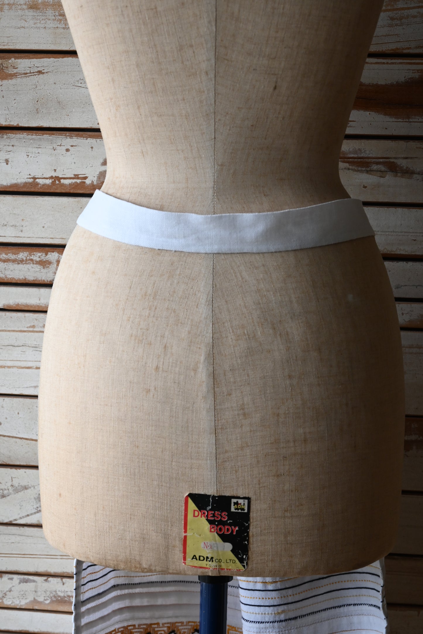 EURO Embroidery apron/MUSTARD