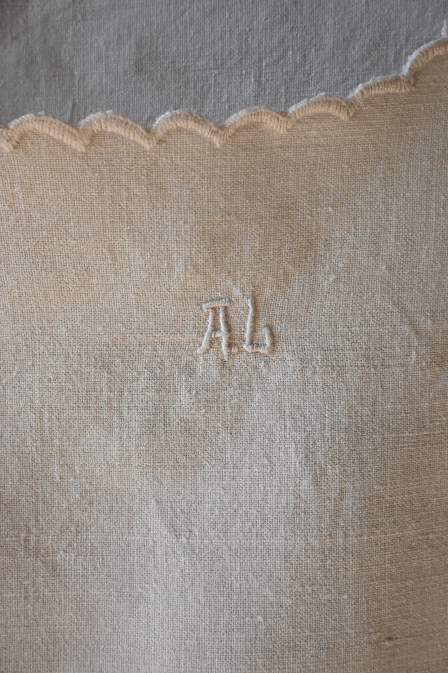 EURO linen embroidery no sleeve dress/IVORY