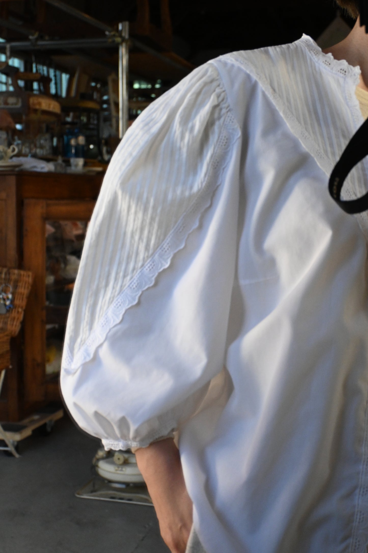 EURO Cutwork lace blouse/WHITE