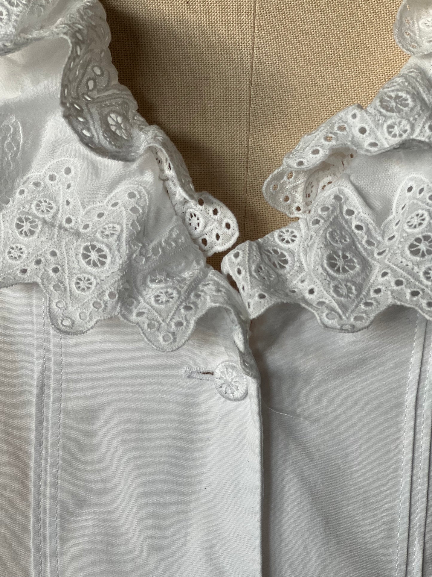 EURO Vintage cutwork cotton blouse/WHITE