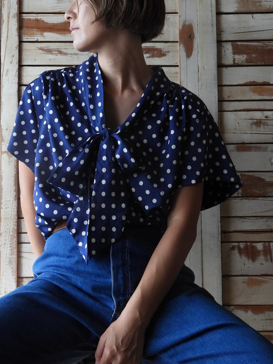 70's Polka dot bow tie blouse/NAVY