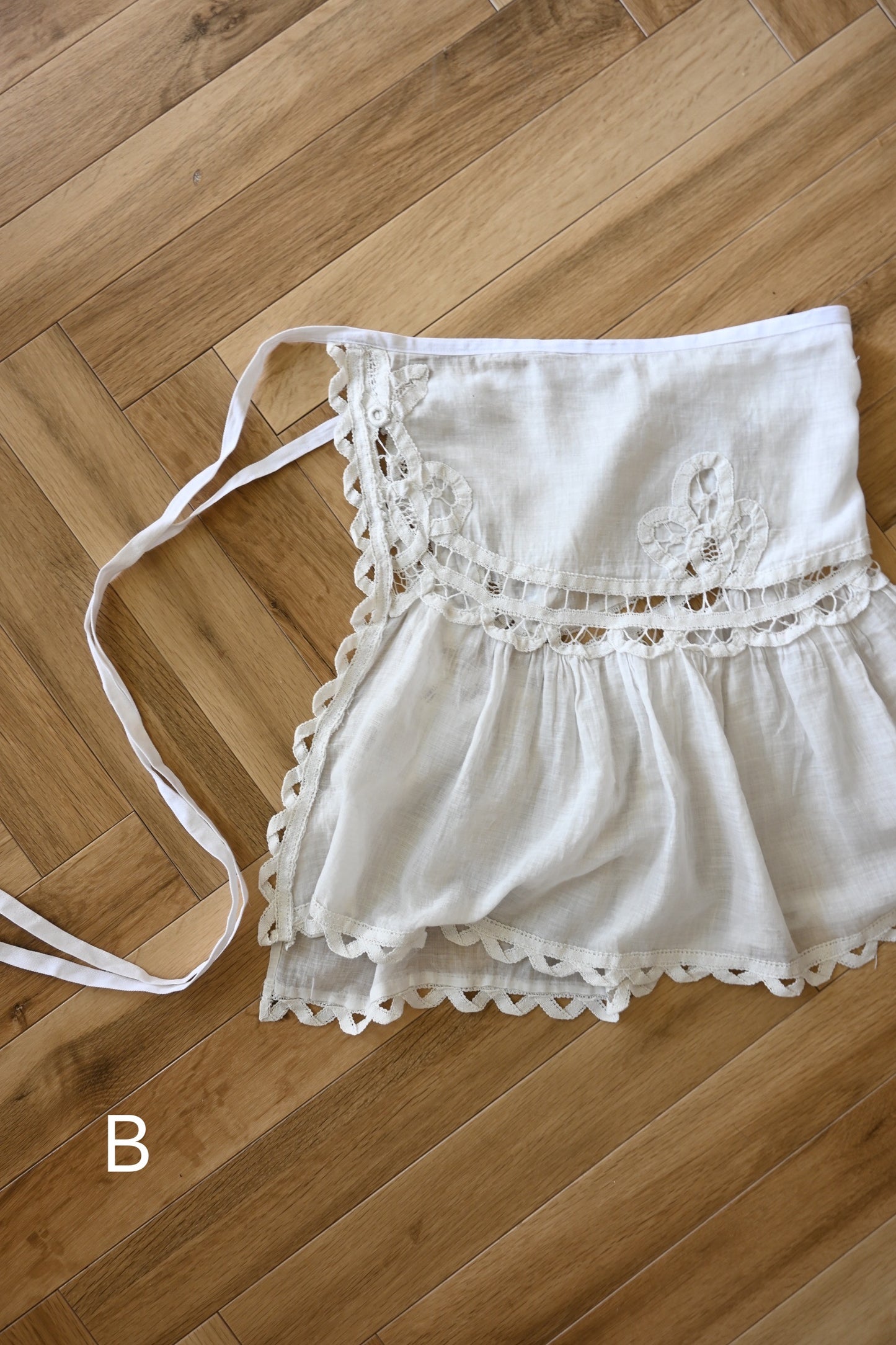 French antique lace wrap/PONMOSIR