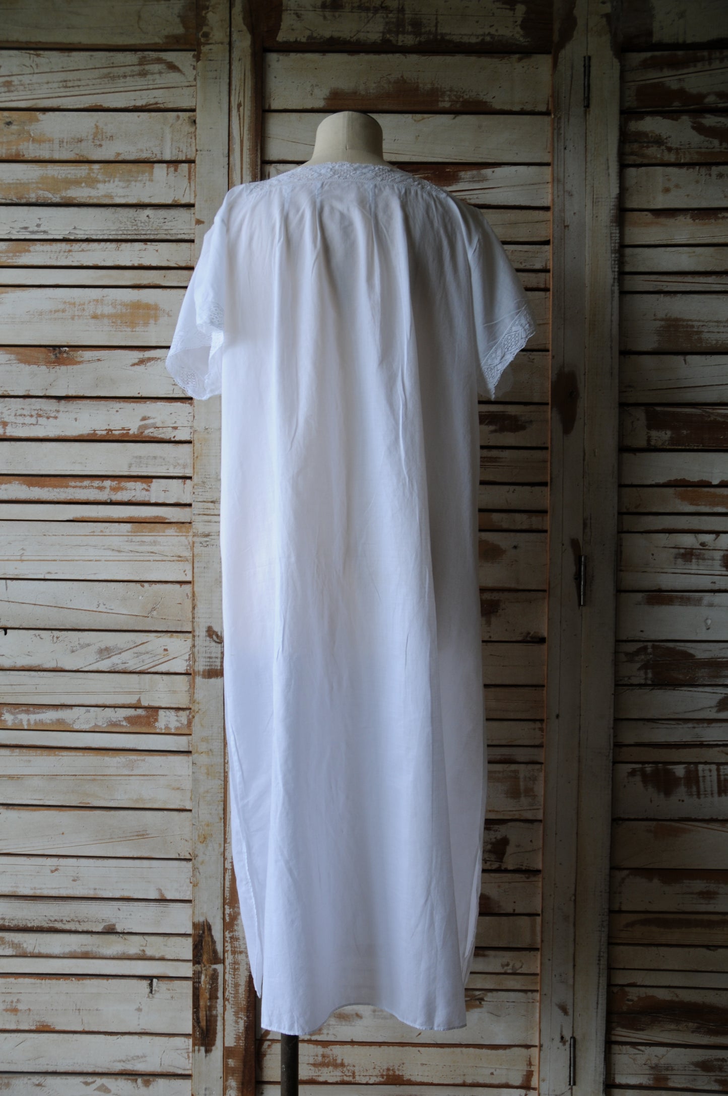 Vintage lace trimmed cotton dress/WHITE