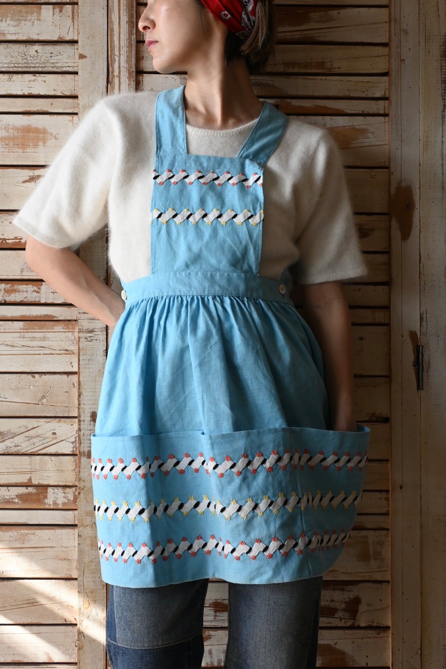 EURO Embroidery apron/L.BLUE