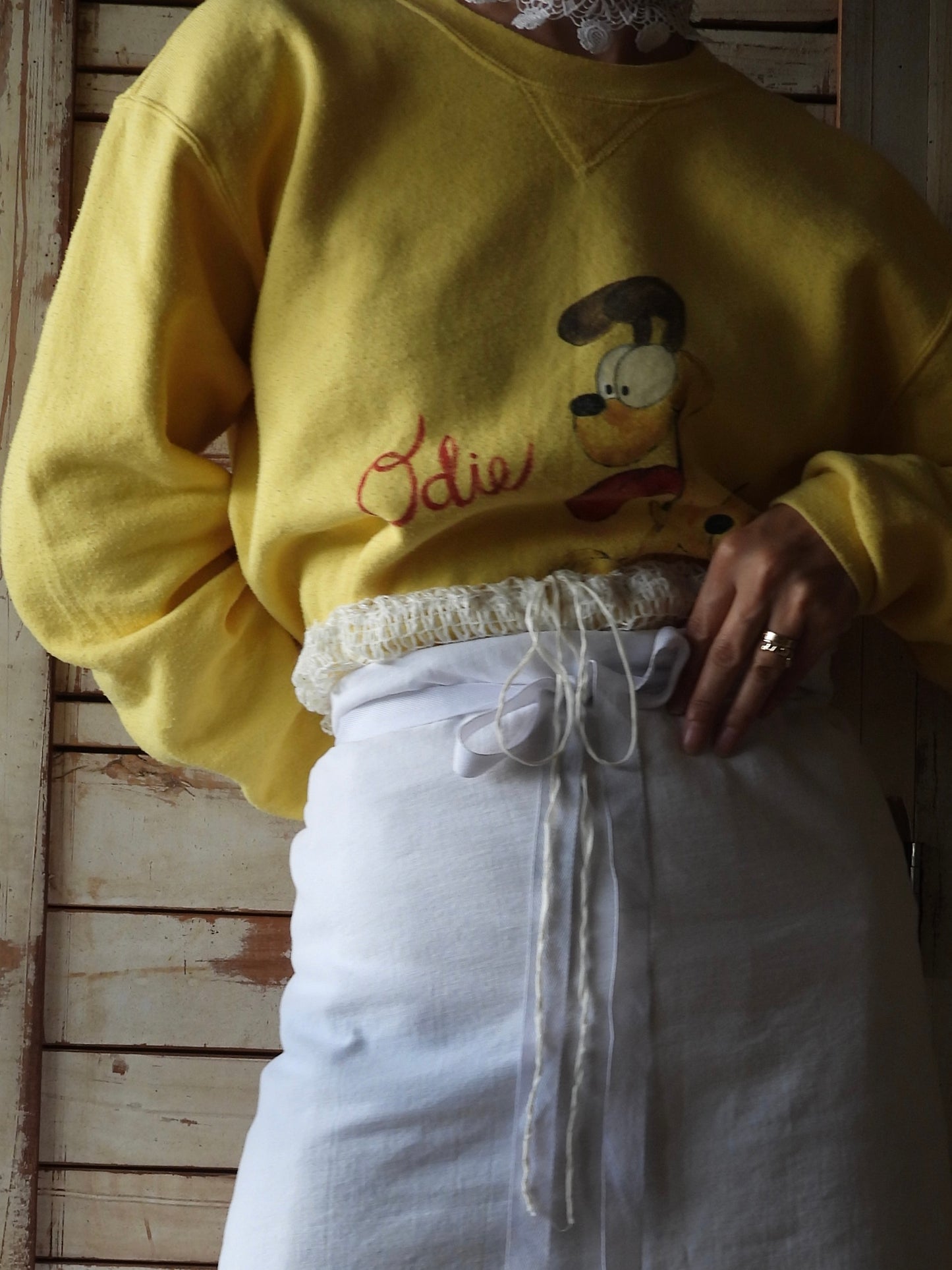 80's-90's  Odie drawing sweat shirt/YELLOW