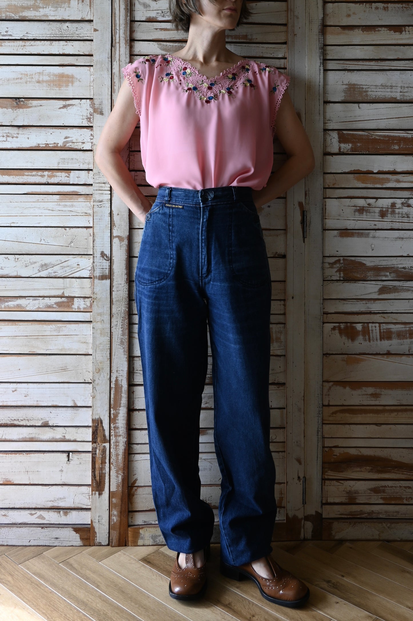 Embroidered tops/PINK