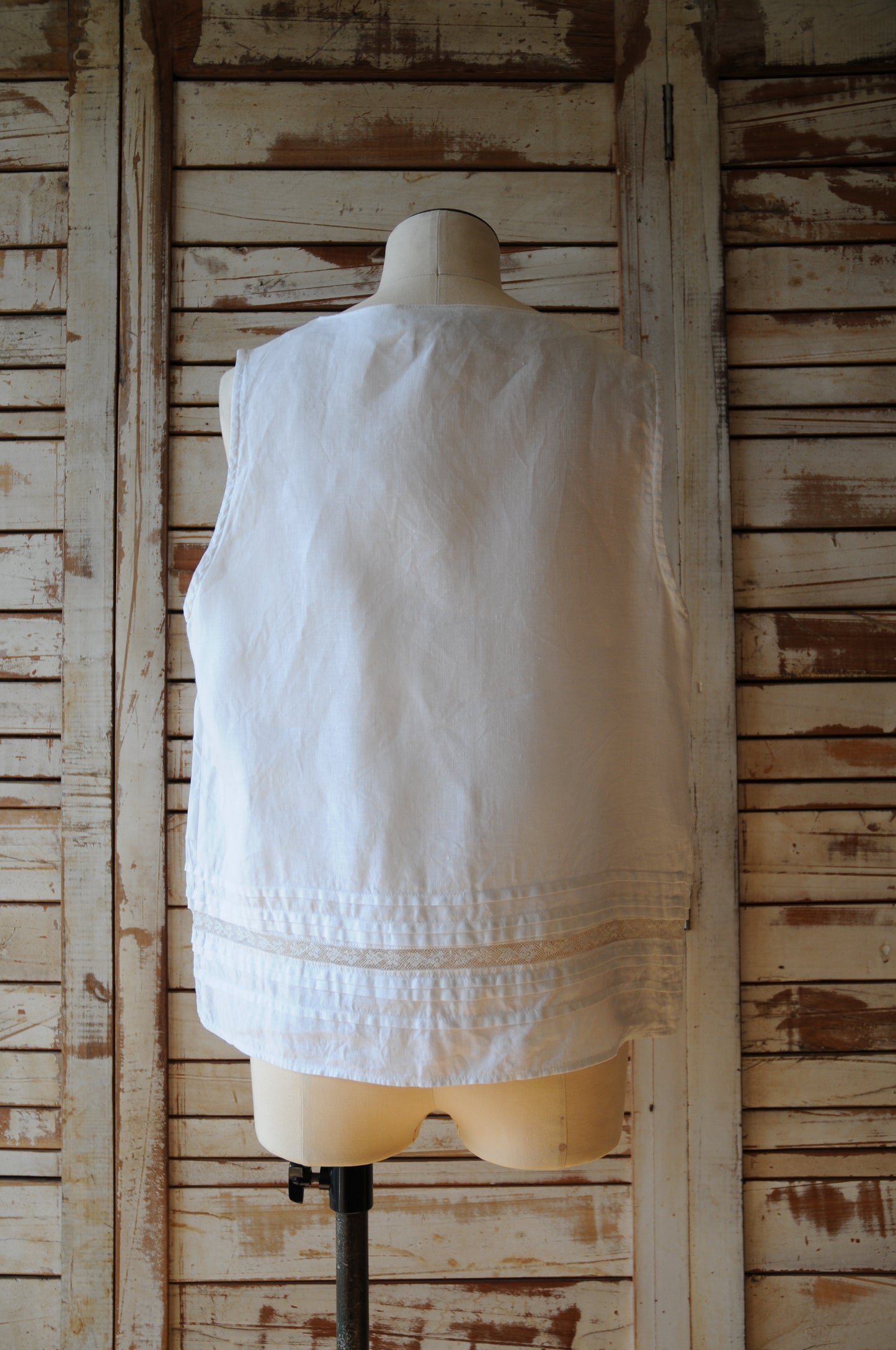 Sleeveless linen blouse/IVORY