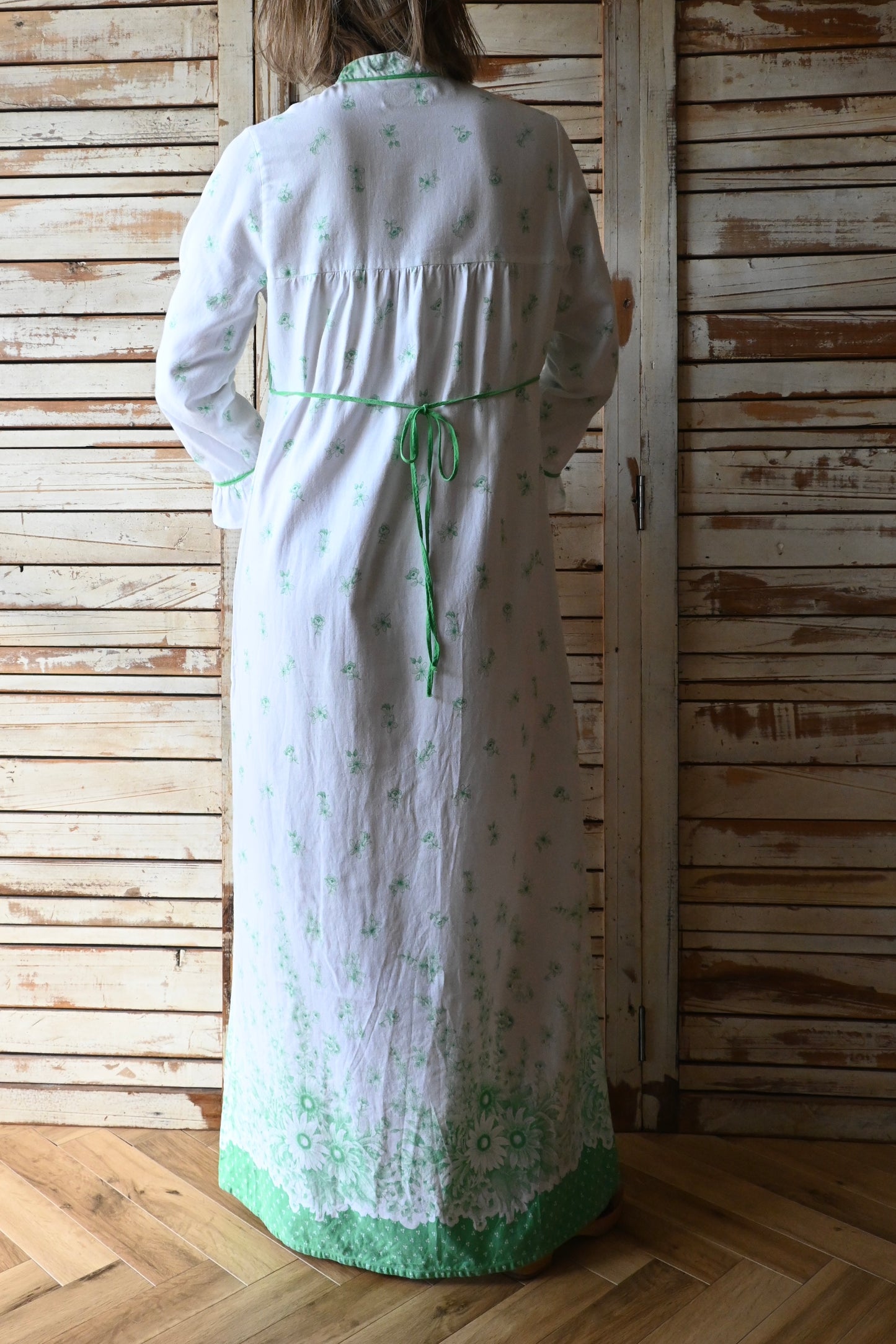 70's flower long dress/WHITE×GREEN
