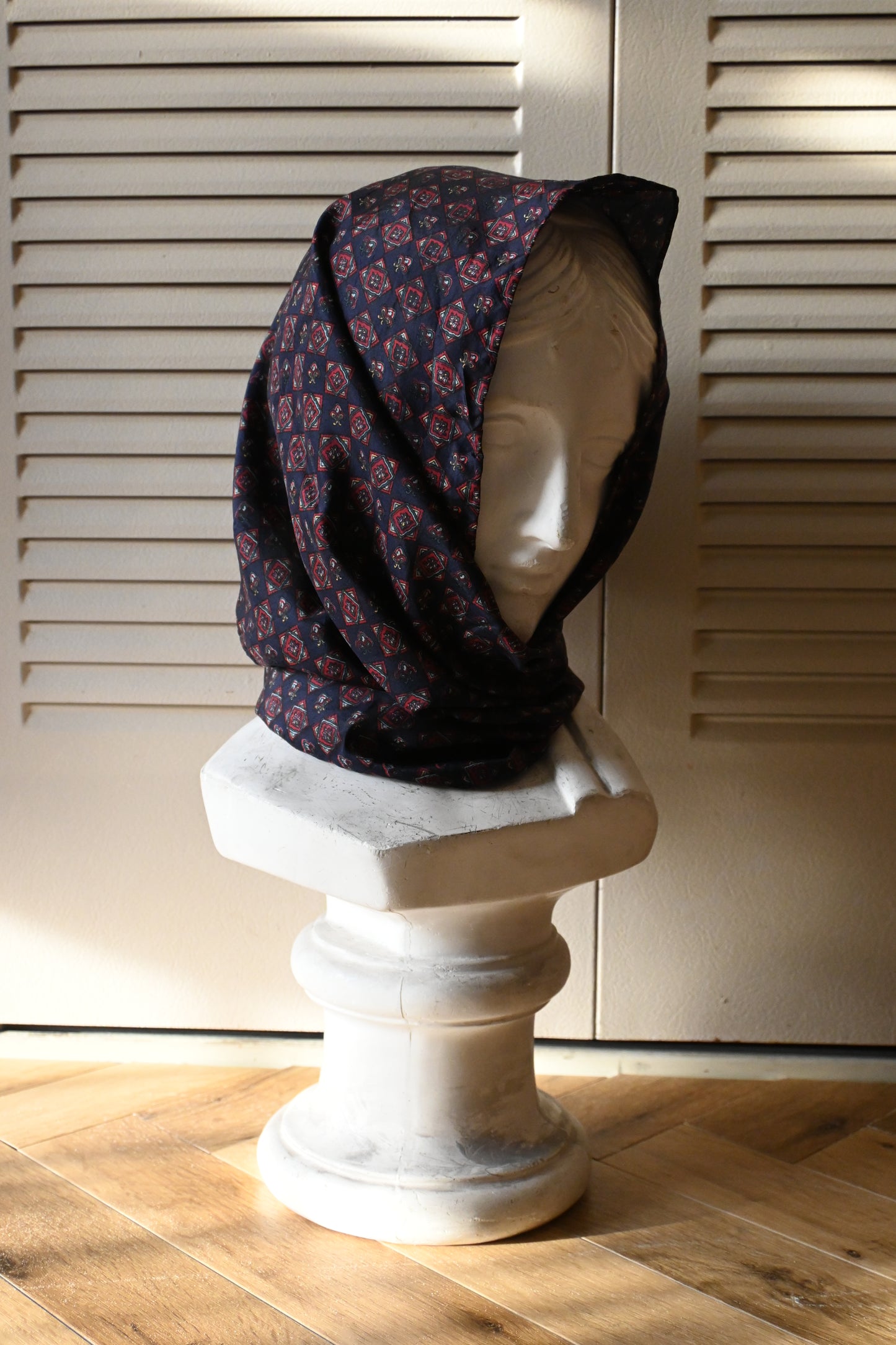 Vintage silk scarf/NAVY