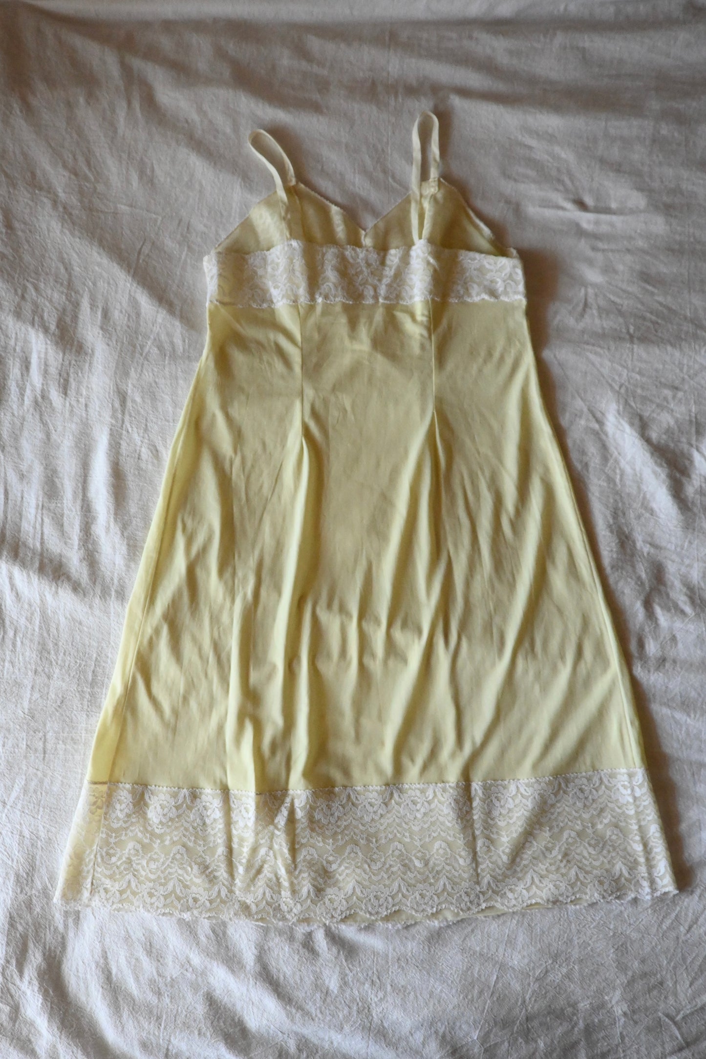 Lace slip dress/YELLOW