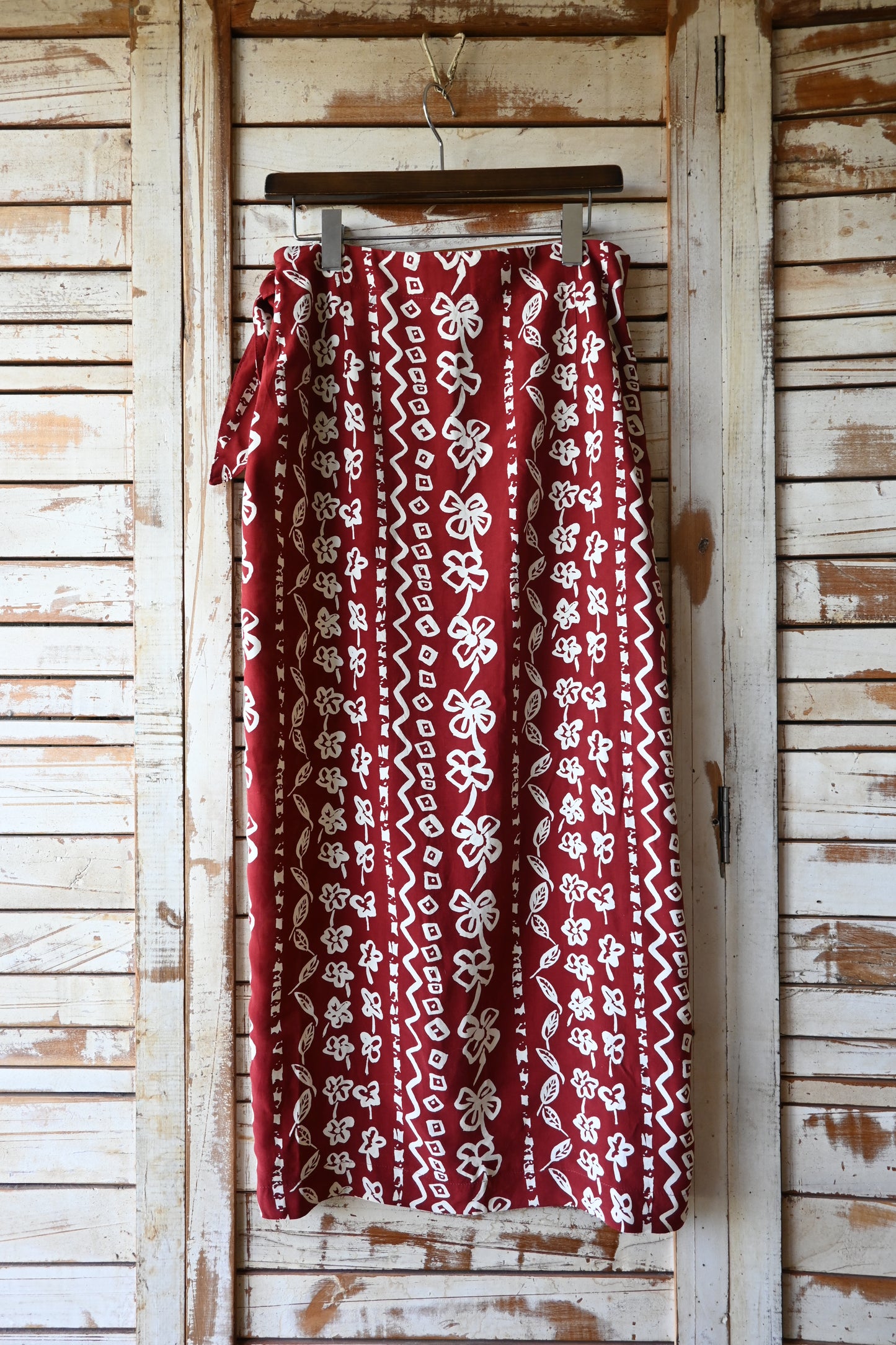 Flower pattern wrap skirt/BORDEAUX　