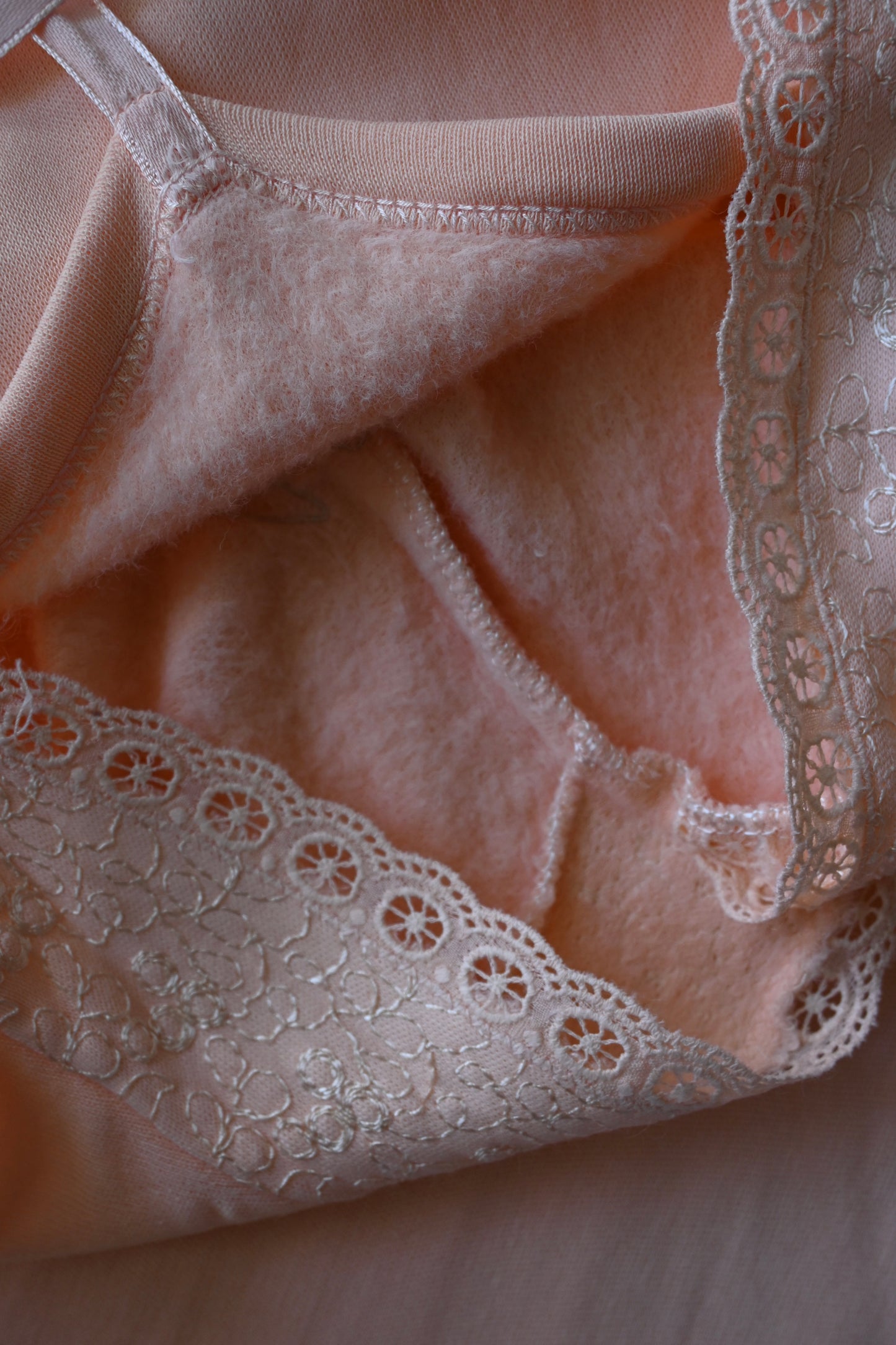 Lace slip mini dress/CORAL PINK
