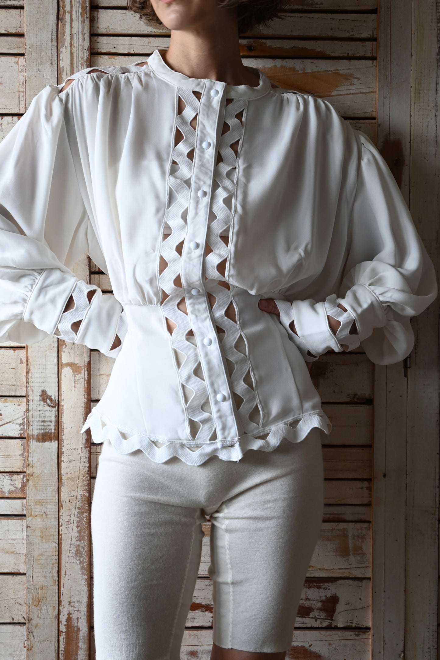 Design blouse/WHITE
