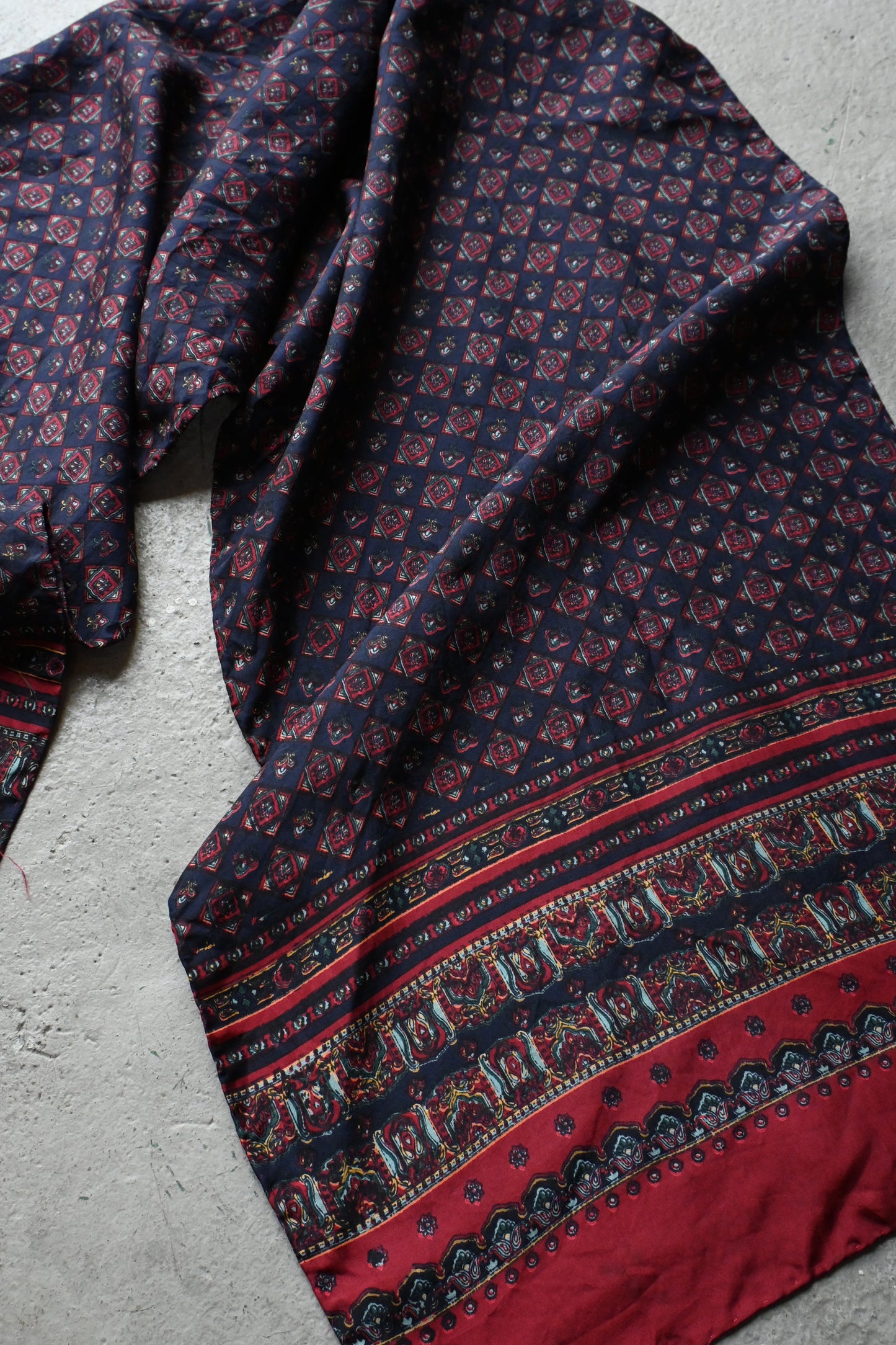 Vintage silk scarf/NAVY